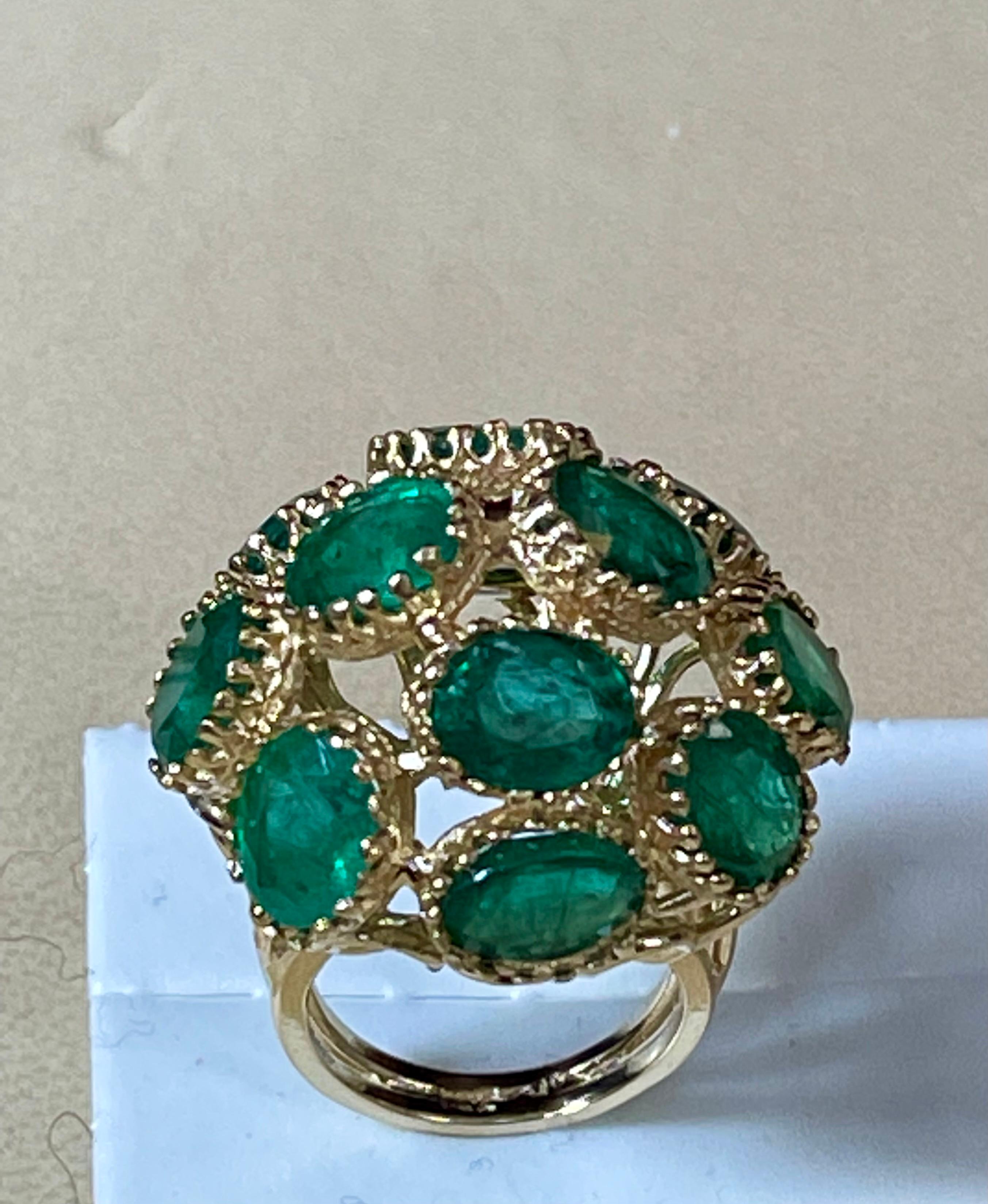 22Ct Natural Emerald, 12 Oval Stone Dome Shape Cocktail Ring 14 Kt Yellow Gold For Sale 2