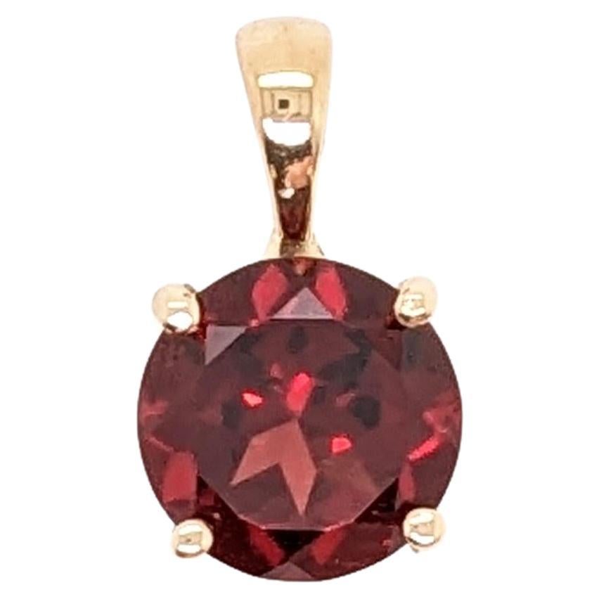 2.2ct Red Garnet Solitaire Pendant in Solid 14K Yellow Gold Round 8mm For Sale