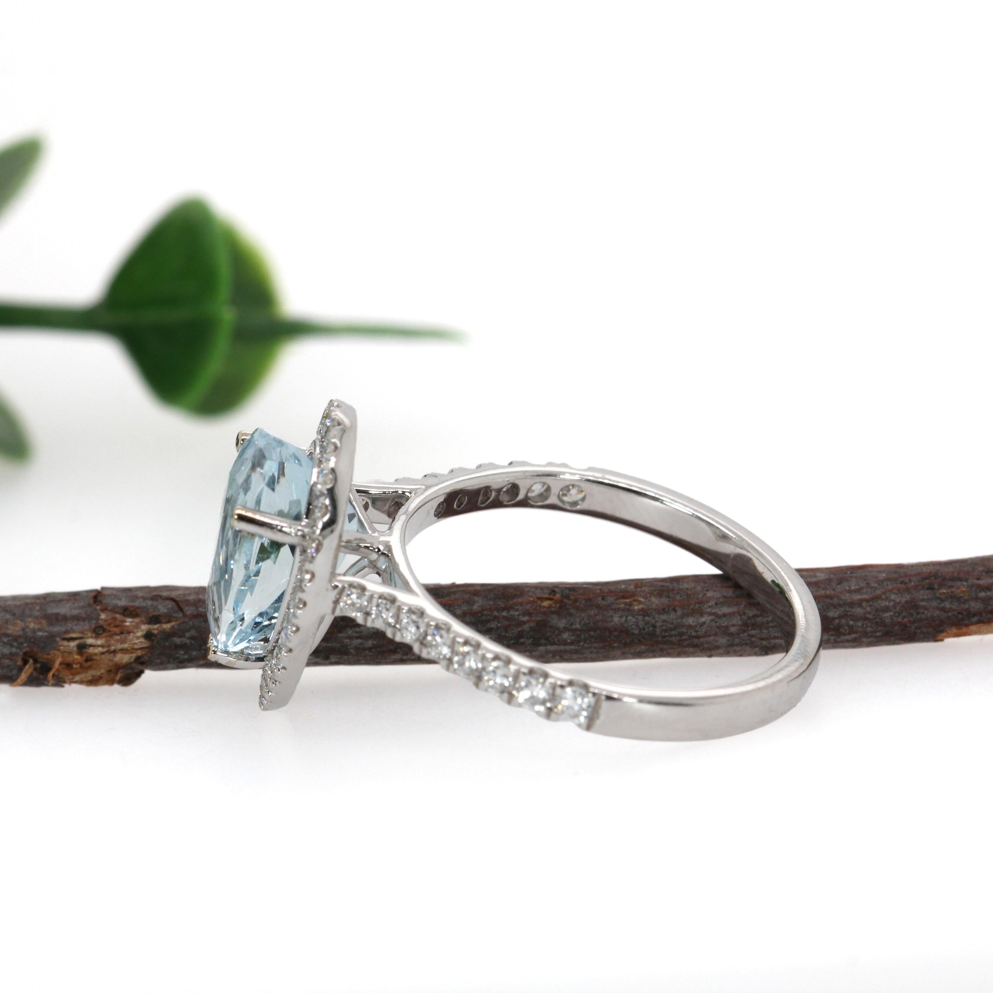 2.2ct Santa Maria Aquamarine w Natural Diamonds in 14K Solid Gold PE 10.5x6.5mm For Sale 1
