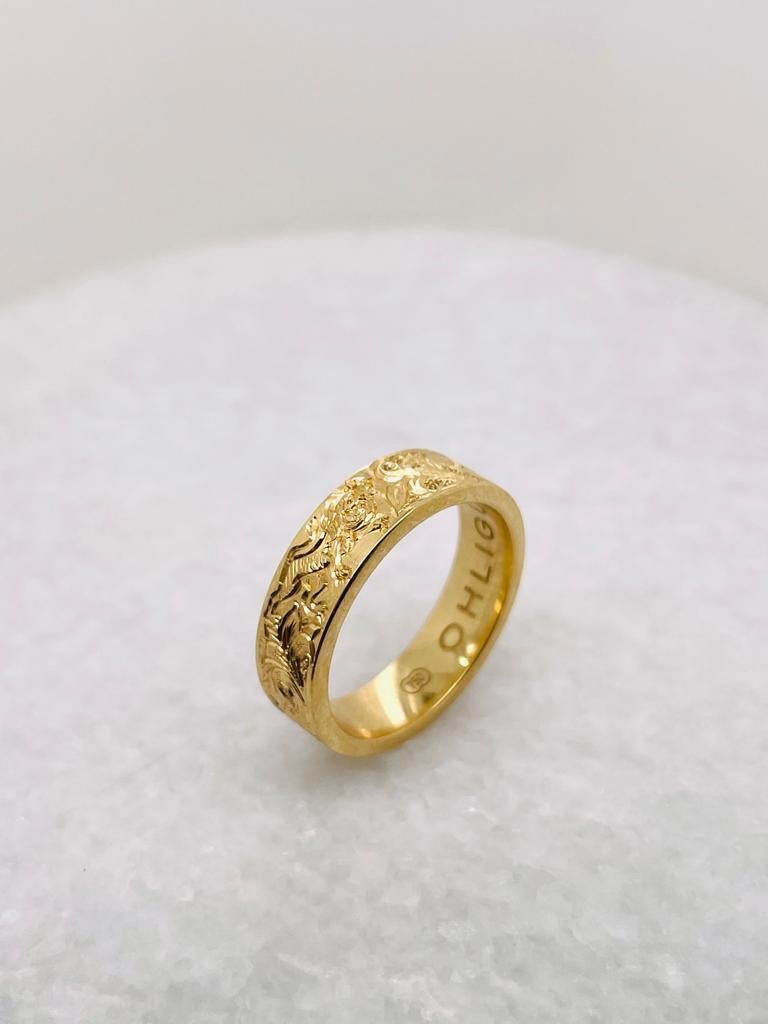 22ct Yellow Gold Ancient Engraved Ring For Sale 1