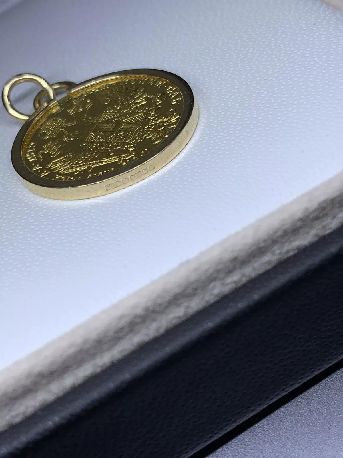 Ciondolo in oro giallo 22ct Franc Ios Austria Ducat Coin. in vendita 1