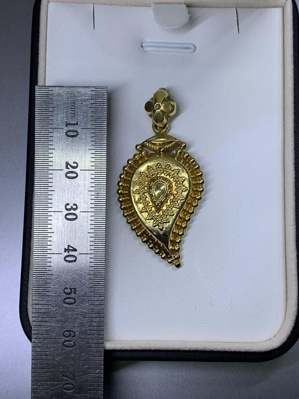 da uomo o donna Ciondolo a forma di pera in oro giallo 22ct in vendita