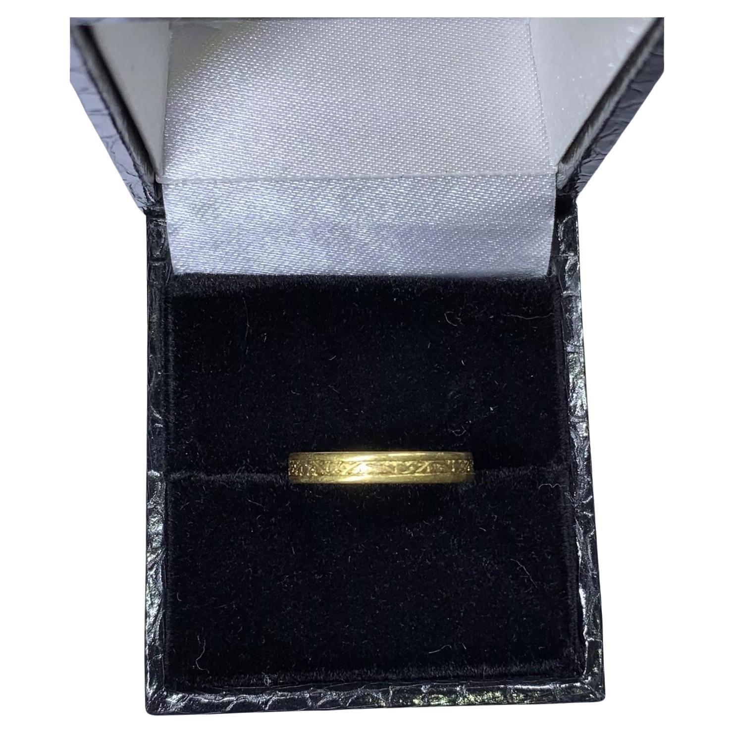 22ct yellow gold plain pattern 3mm wedding ring
