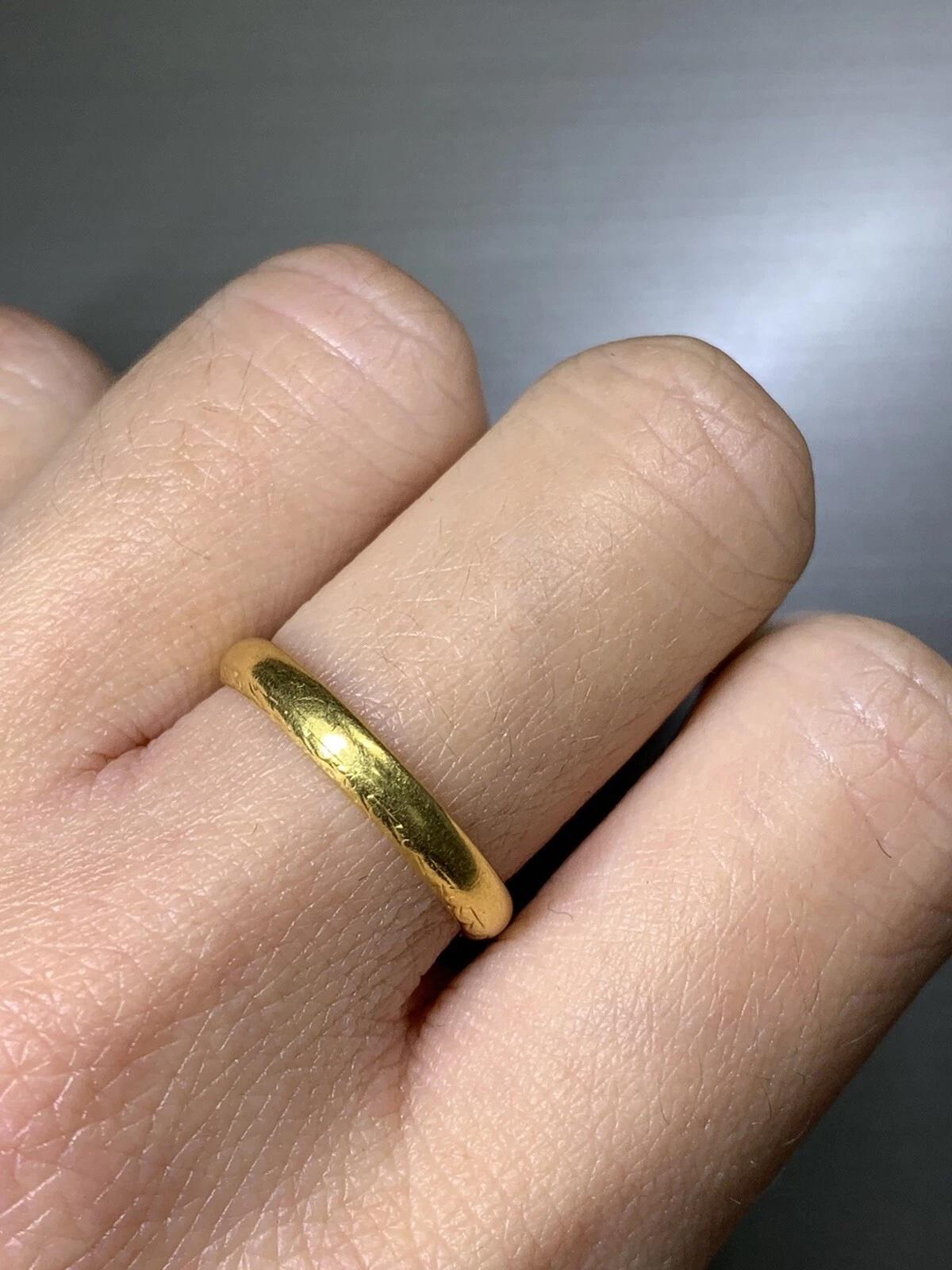 Anneau de mariage victorien antique en or jaune 22ct. Neuf - En vente à London, GB