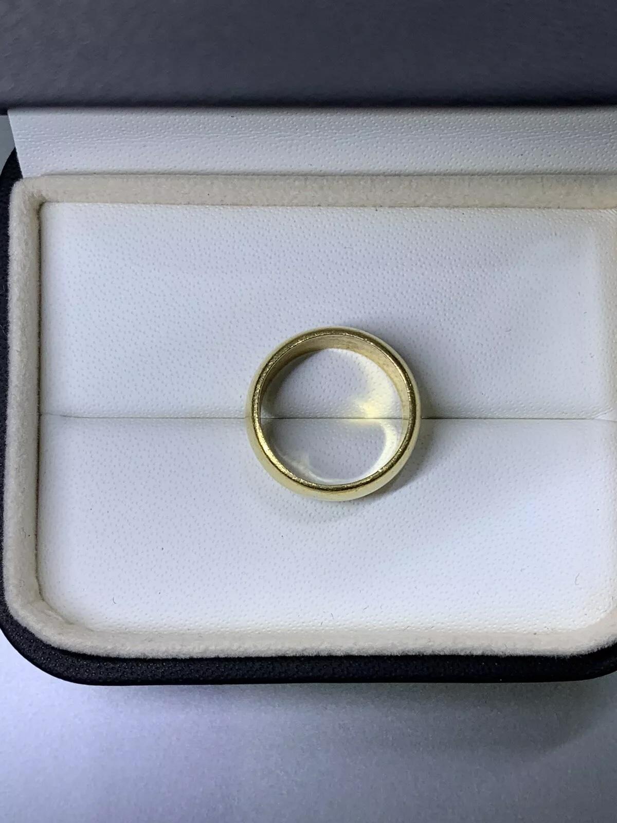Alliance large en or jaune 22ct en vente 1