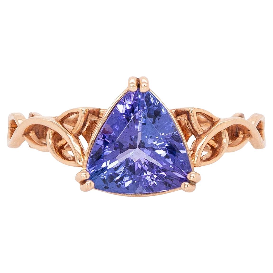 2,2cts Celtic Love Knot Tanzanite Ring: 14K Solid Gold, Trillion Shaped  9mm im Angebot