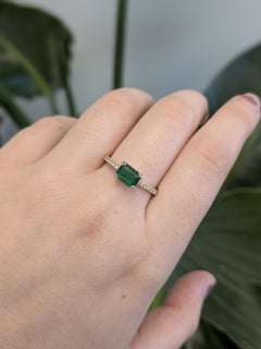 2.2cts Colombian Emerald Ring w Pave Diamond Shank in 14K Solid Gold  EM 7x5mm