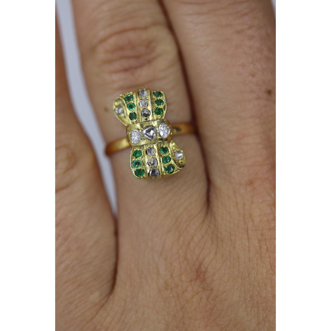 Women's 22k/10k Diamond Emerald Bow Tie Ring. For Sale
