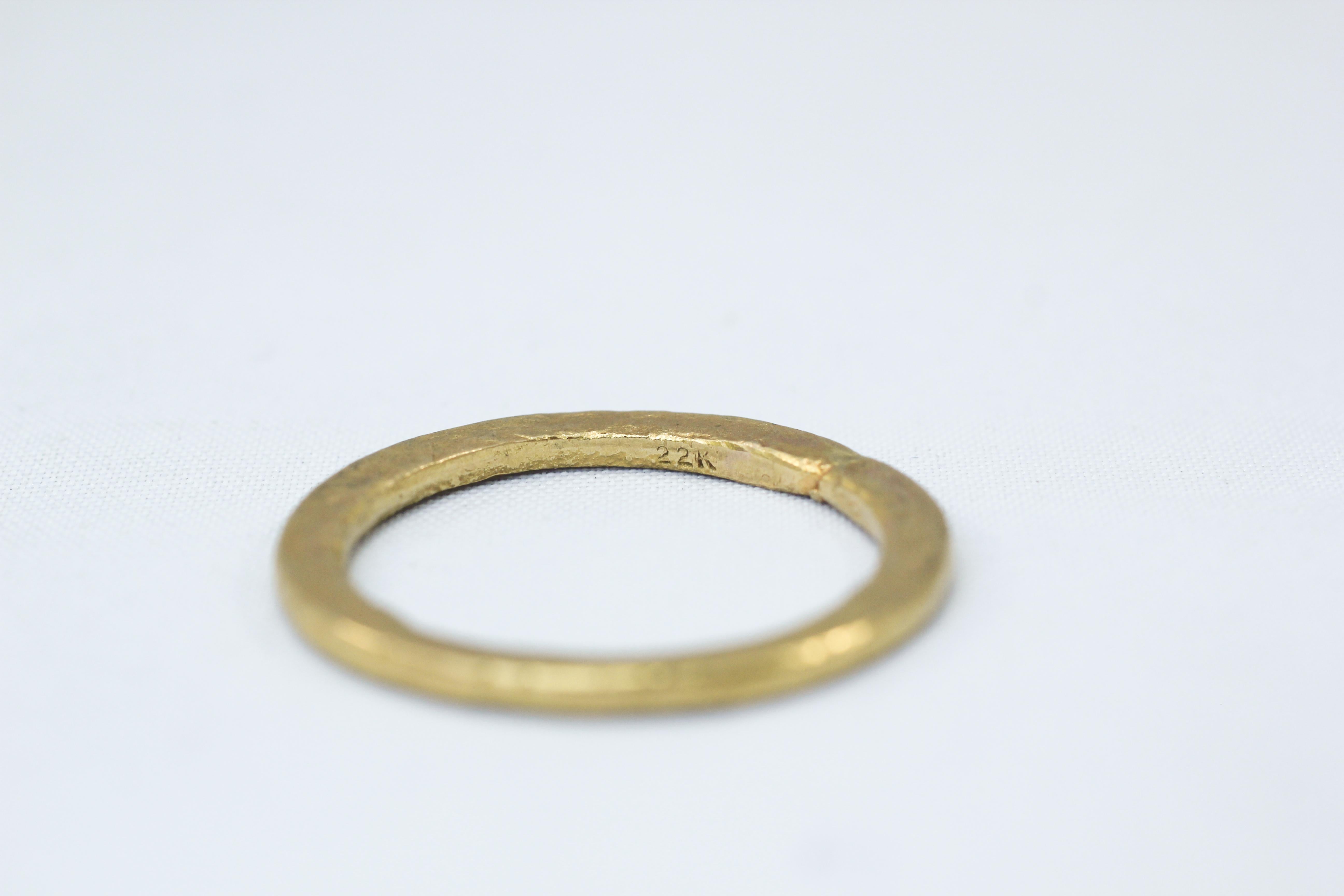 22k-21k Gold Ring Stackable Bridal Wedding Band Mehr Contemporary Fashion Ideen (Zeitgenössisch) im Angebot