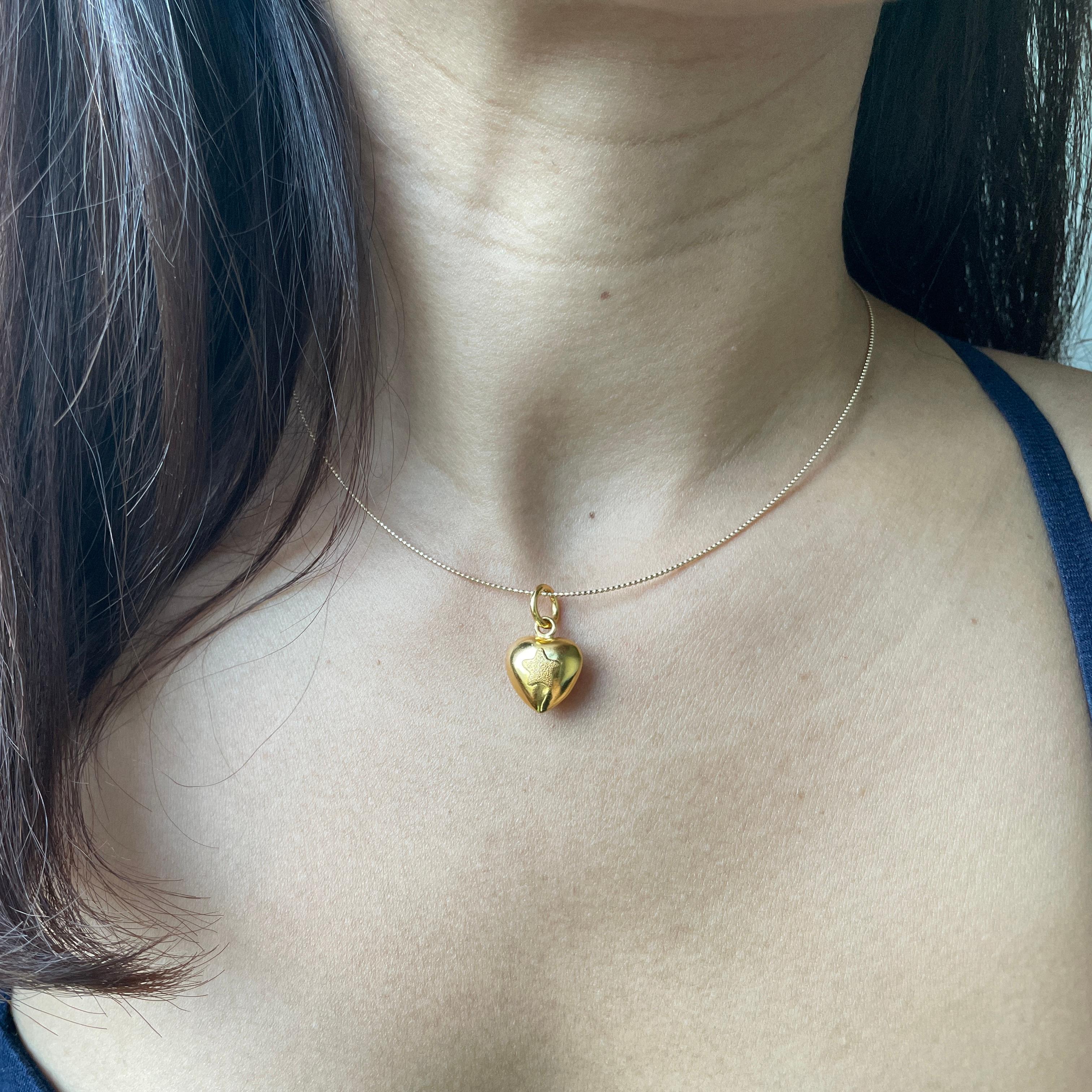 Art Deco 22k 916 gold pendant charm-Heart Texture Star pure gold pendant/gold charm-2.92g For Sale
