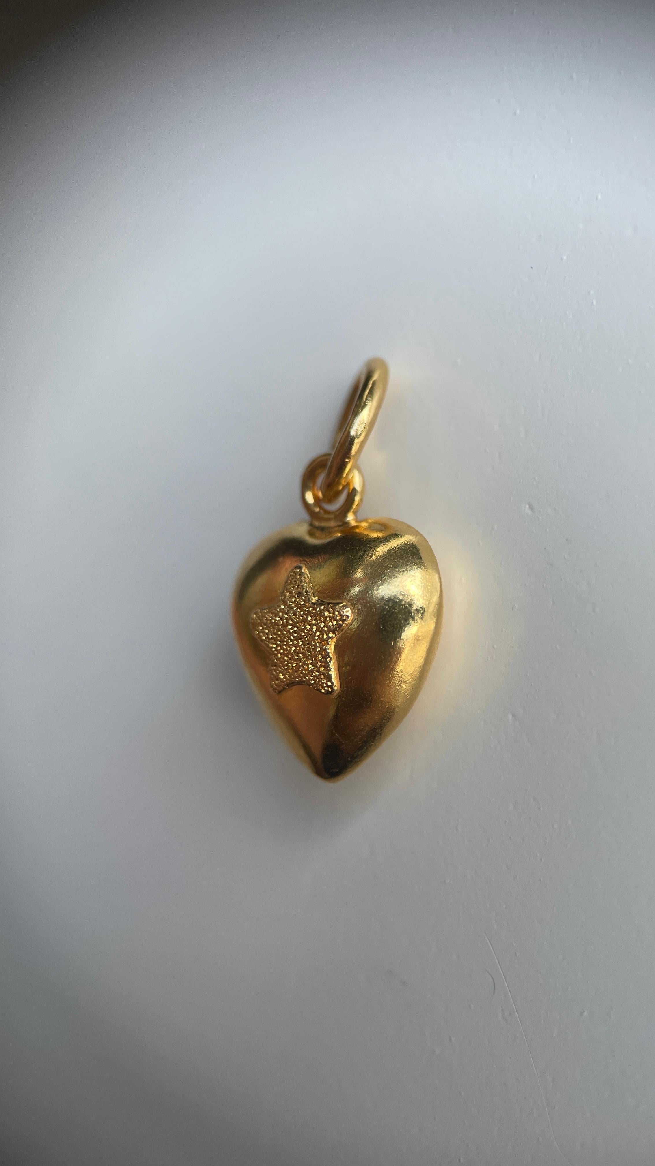22k 916 gold pendant charm-Heart Texture Star pure gold pendant/gold charm-2.92g For Sale 1