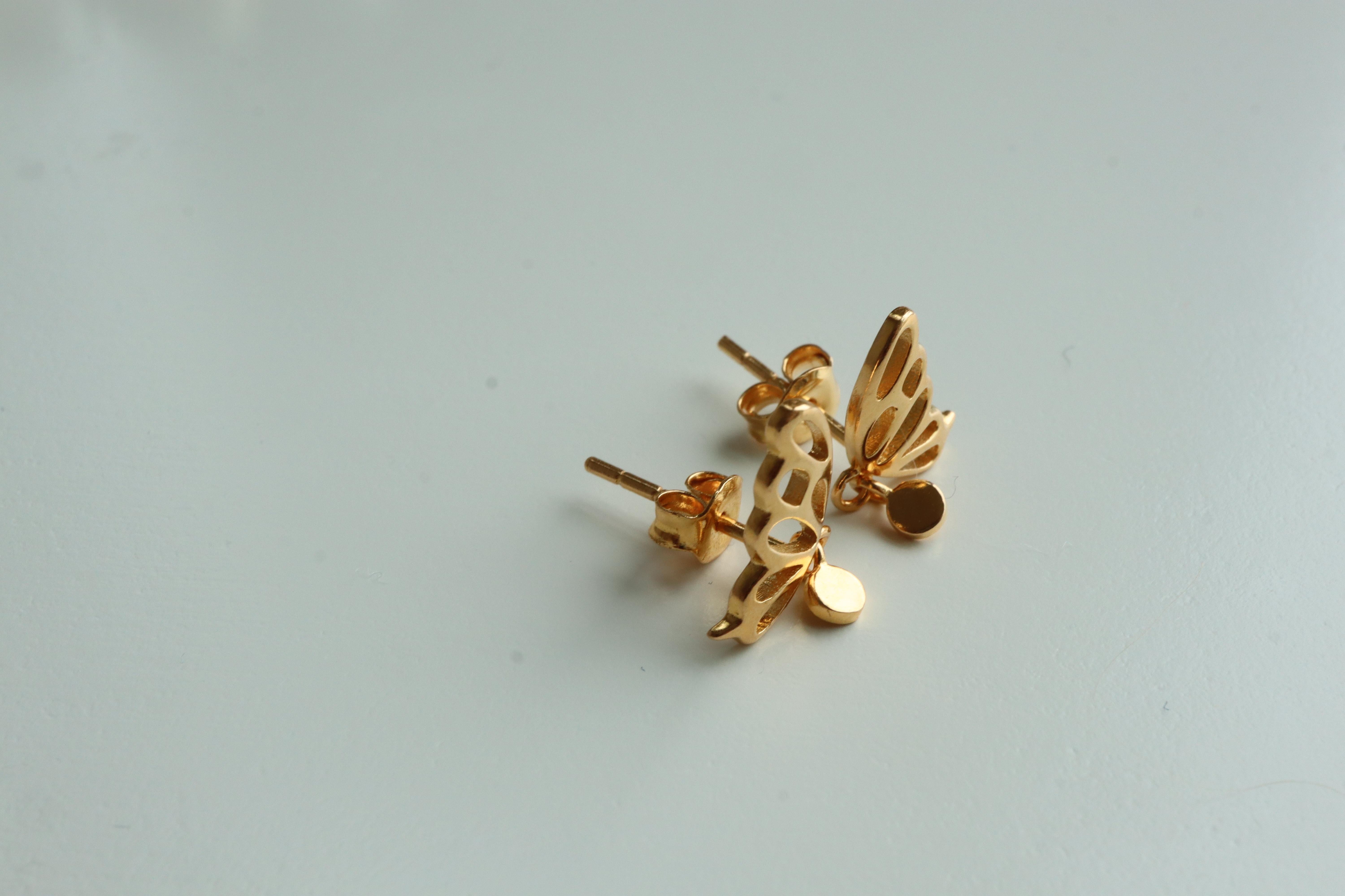Pendiente de oro de 22k 916- Pendiente con diseño de mariposa-1,55 g en venta 1