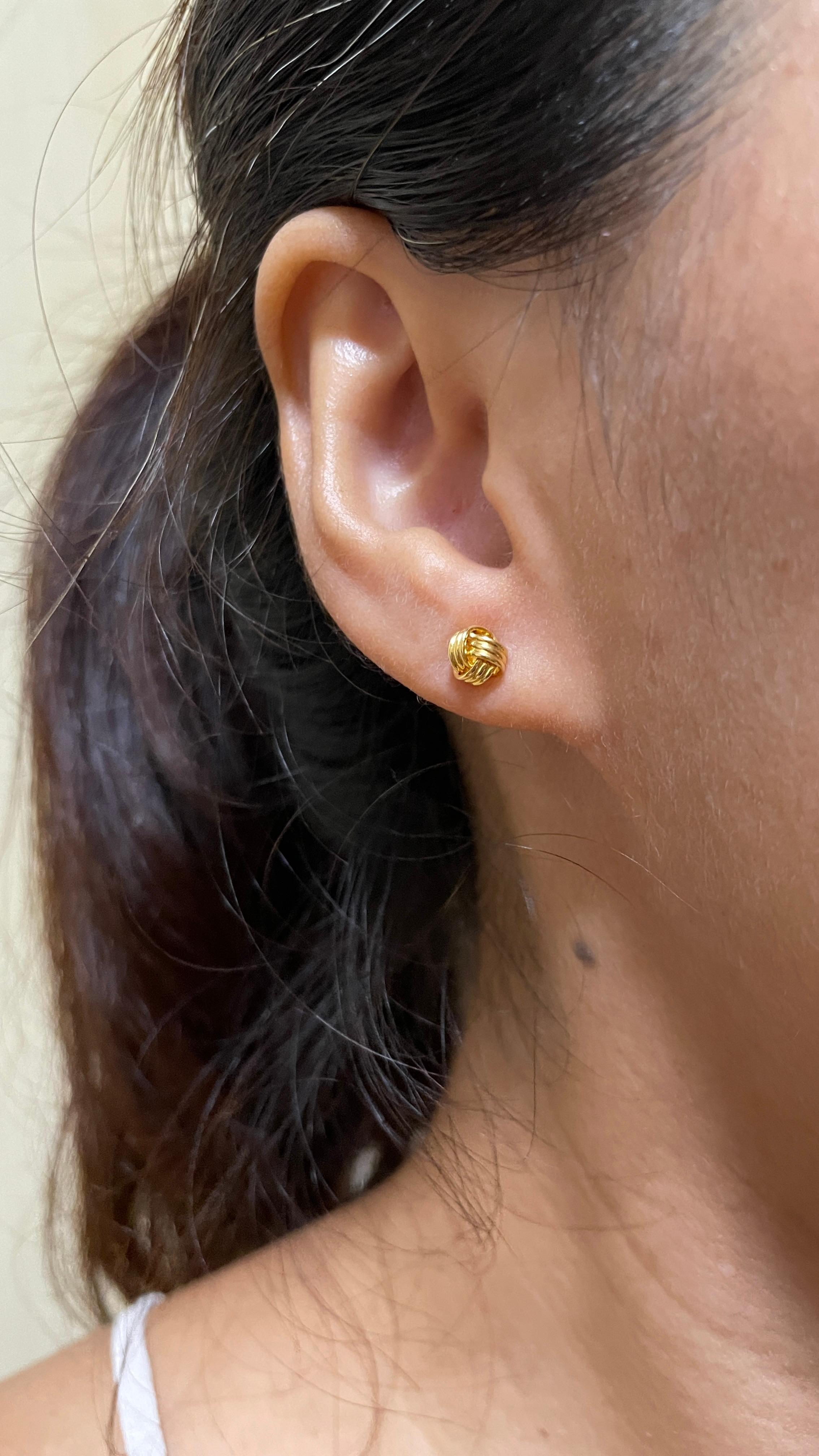 Orecchino con perno in oro 22k 916 - Orecchino con design Twisted Nest - 1,78 g in vendita 5