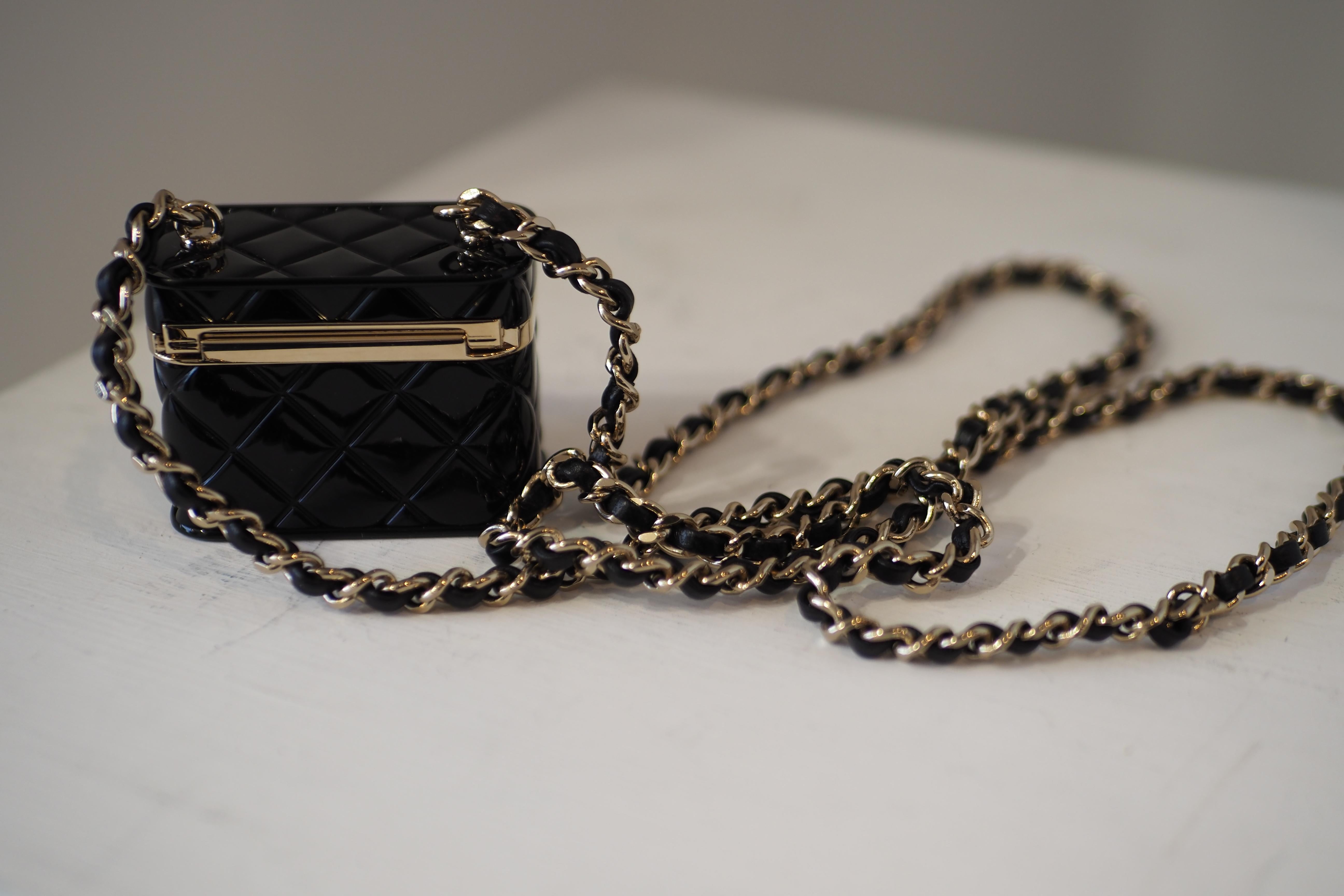 22k Chanel box necklace NWOT in vendita 9