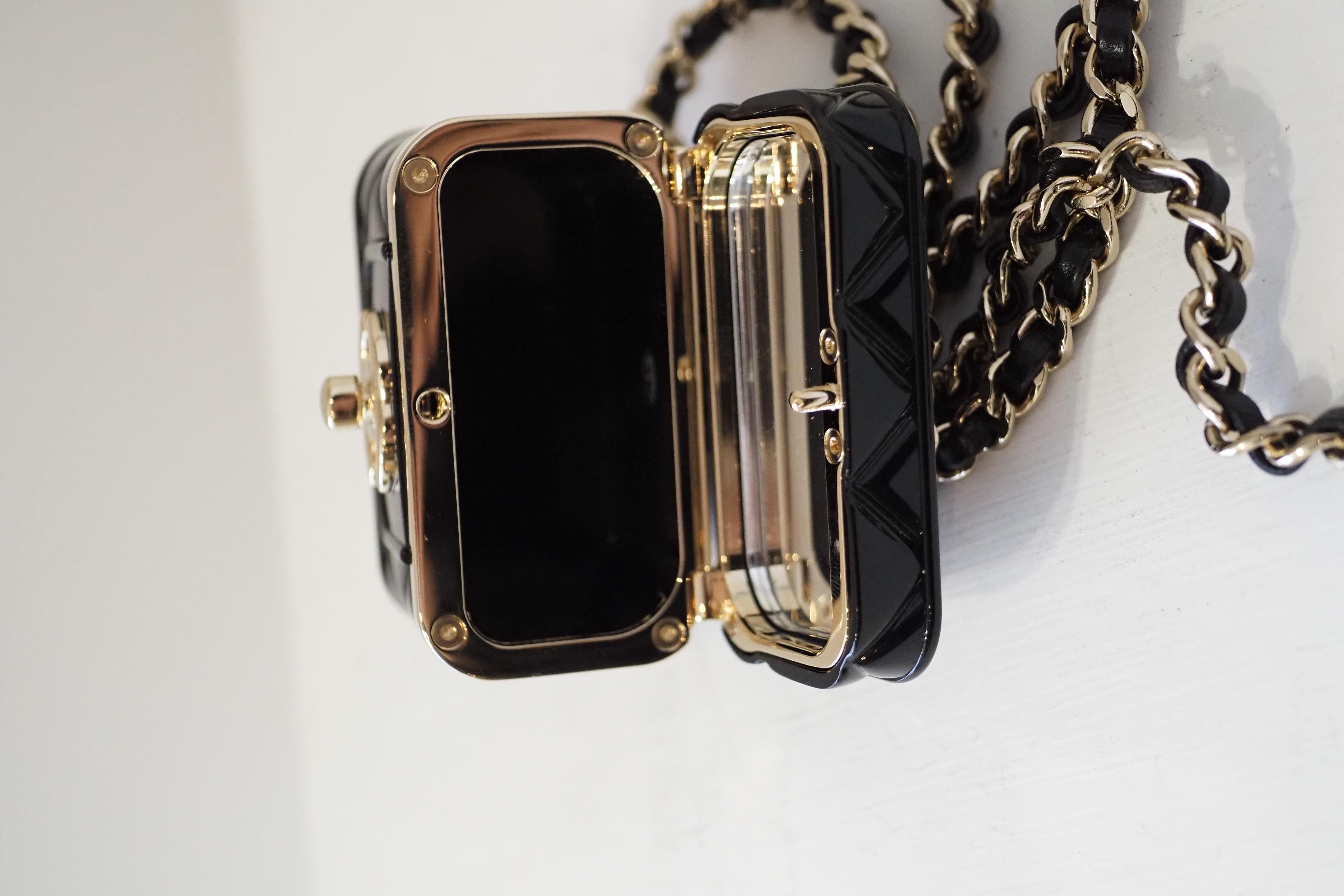22k Chanel box necklace NWOT in vendita 12