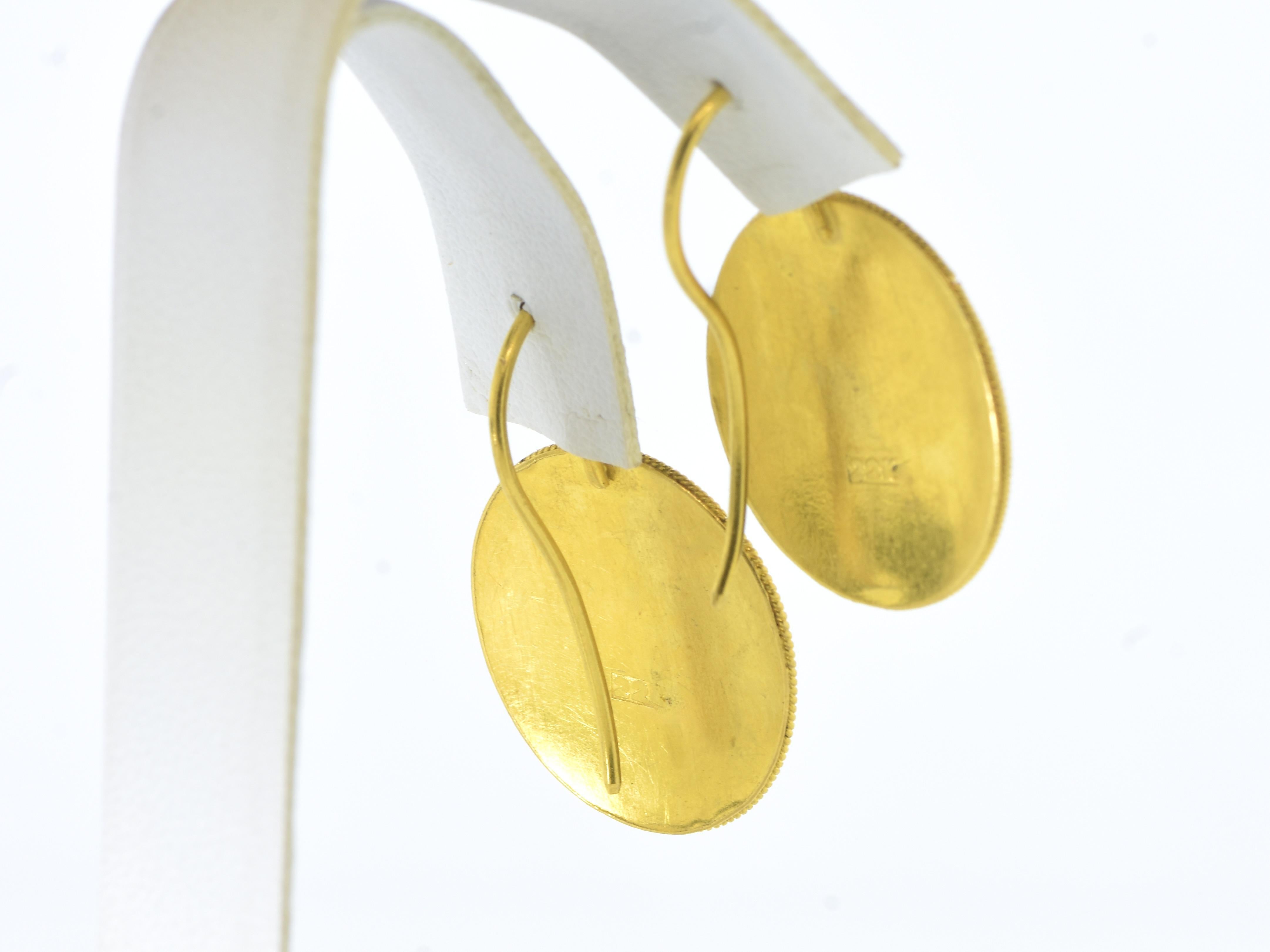 22K Etruscan Revival  Contemporary Earrings centering fine Natural Sugilite For Sale 4