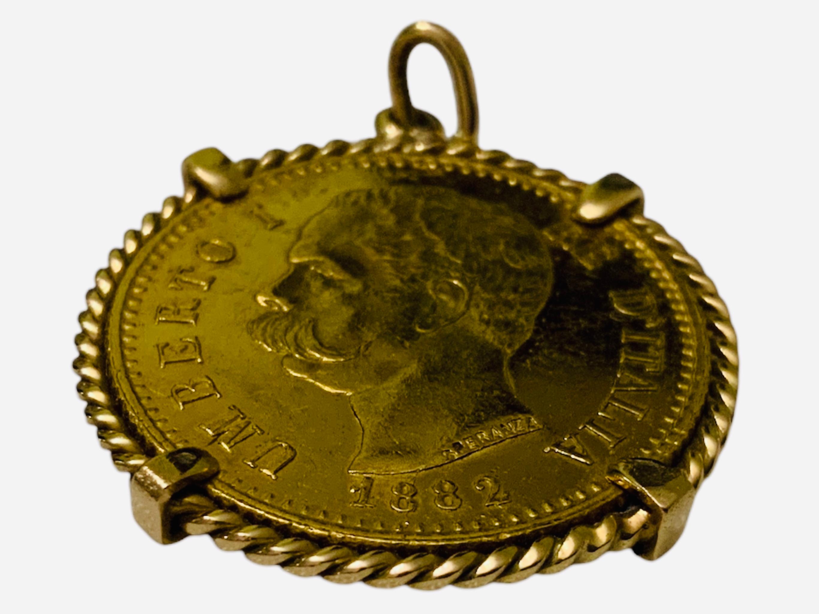 22K Gold 1882 Italy 20 L Coin Gemmed Numari Pendant In Good Condition For Sale In Guaynabo, PR