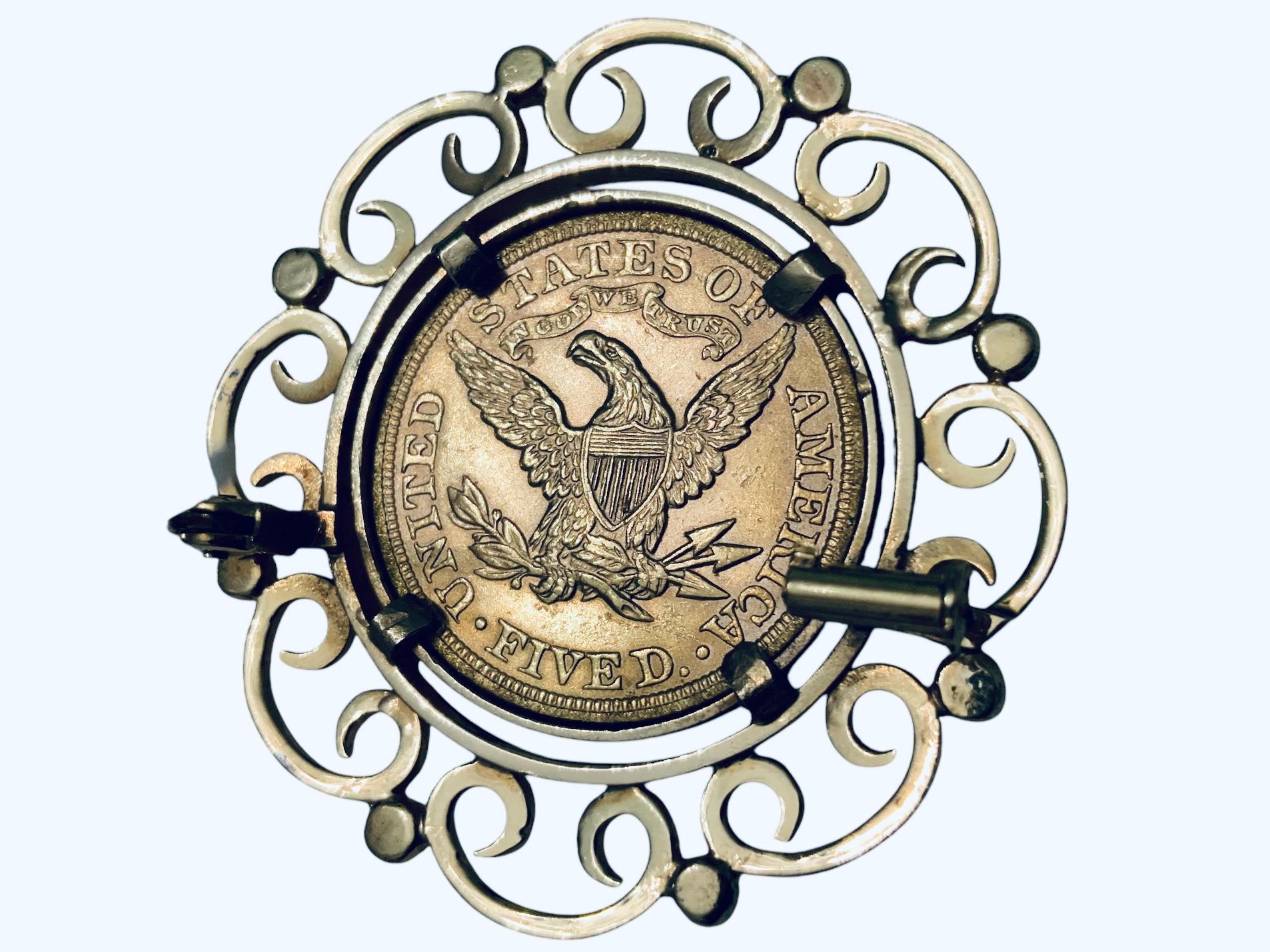 22K Gold 1900 Liberty Coin Gemmed Numari Brooch In Good Condition For Sale In Guaynabo, PR