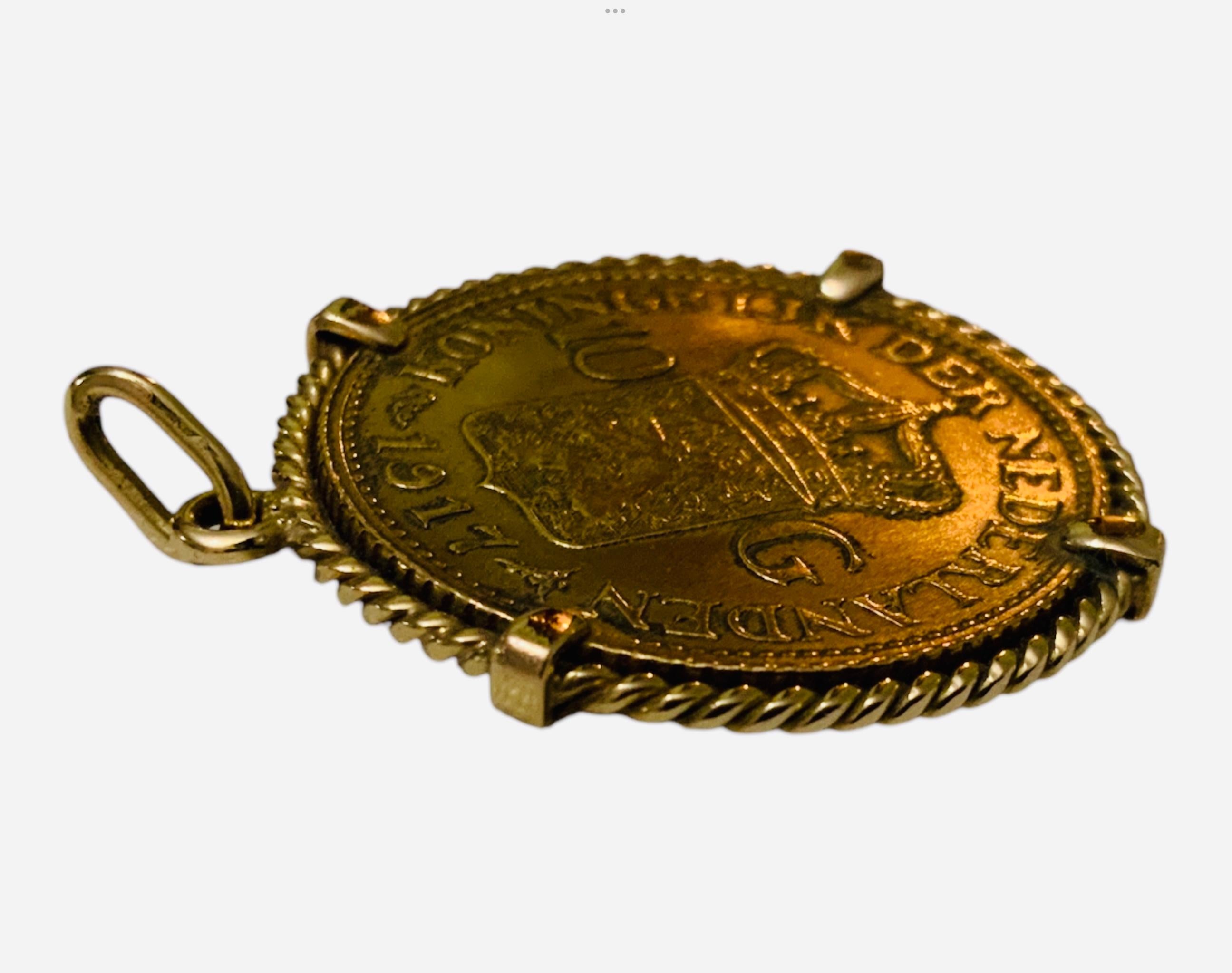 Classical Roman 22K Gold 1917 10 G Netherland Coin Gemmmed Numari Pendant For Sale