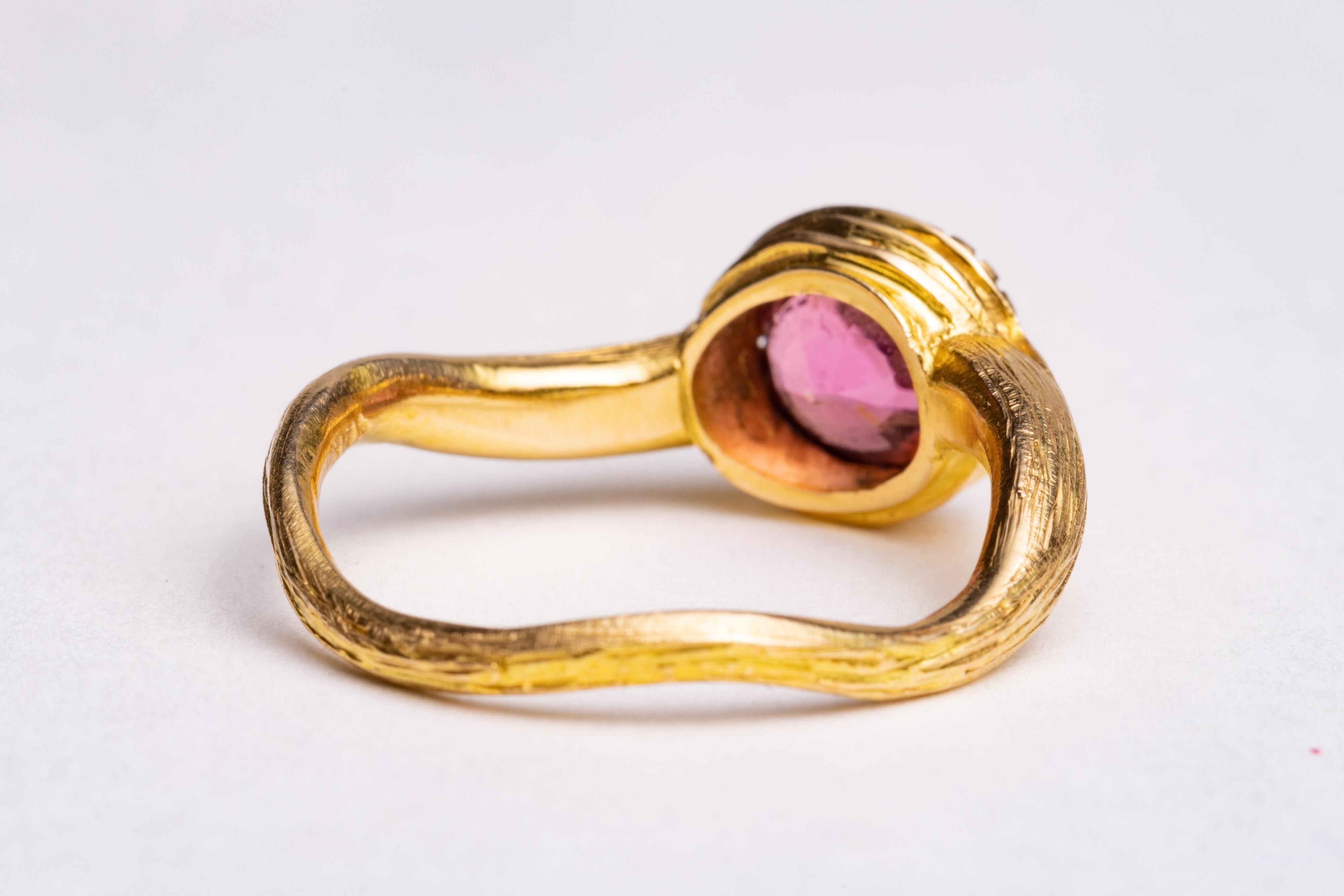 22K Gold and Pink Tourmaline Ring In Good Condition For Sale In Nantucket, MA