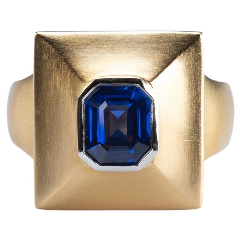 22k Gold and Platinum Sapphire Ring For Sale