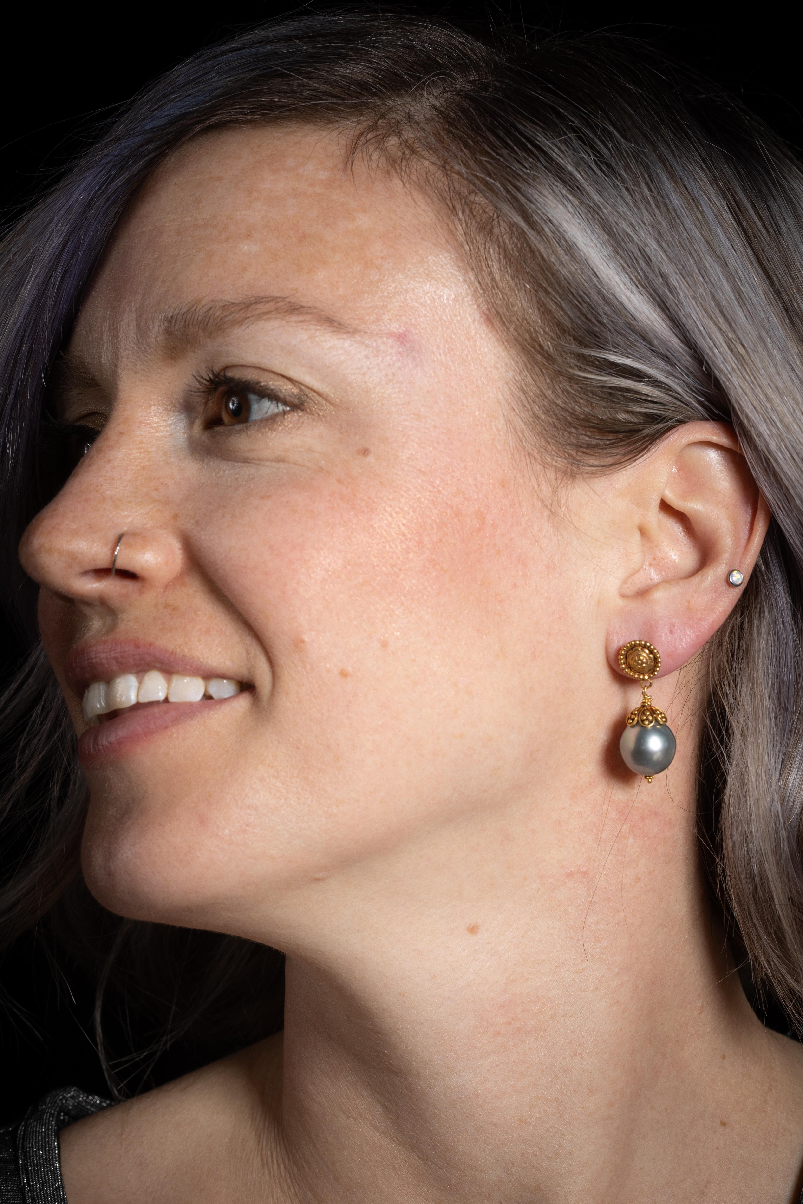 22K Gold and Tahitian Pearl Drop Earrings by Deborah Lockhart Phillips In Excellent Condition For Sale In Nantucket, MA