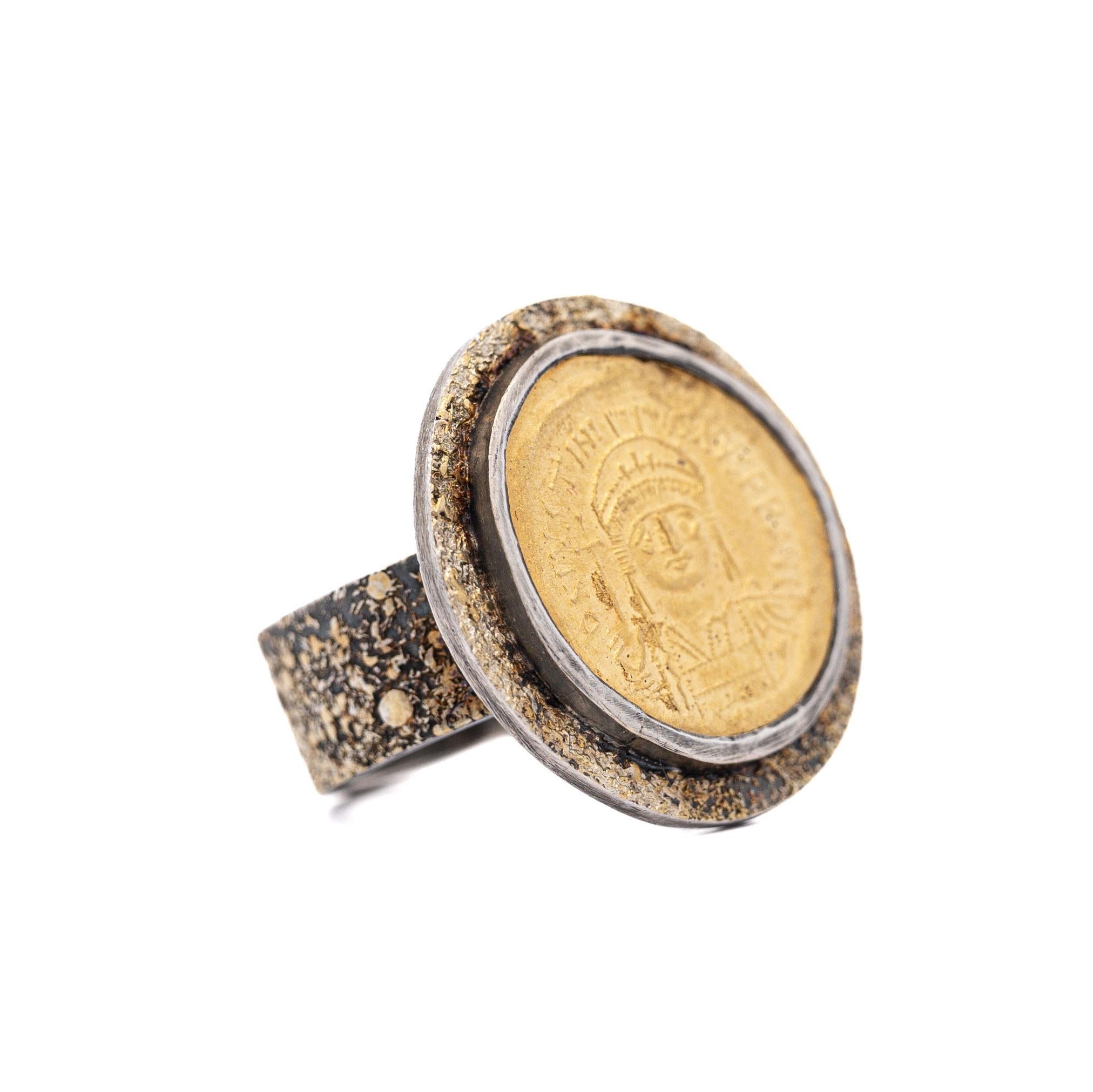Women's or Men's 22K Gold Antique Byzantine Empire JUSTINIAN I Coin Bezel Ring For Sale