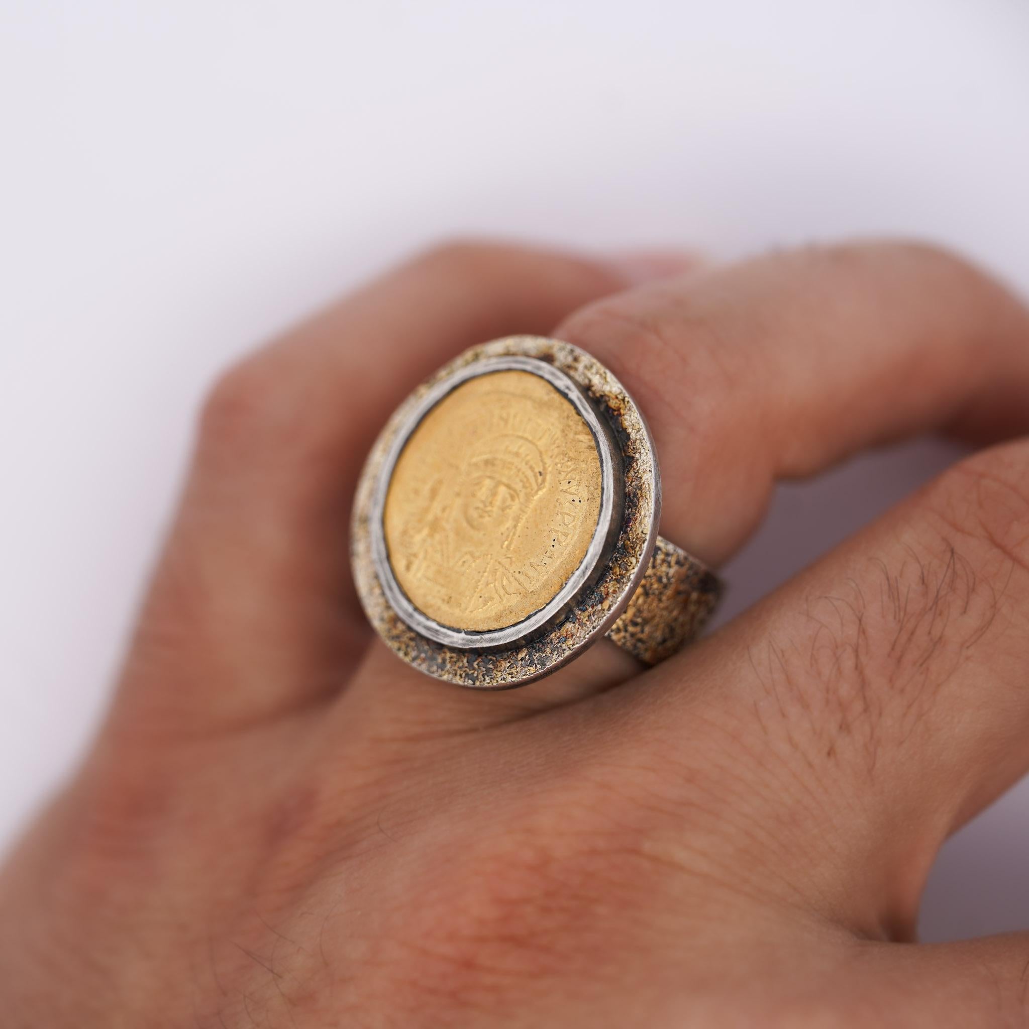 22K Gold Antique Byzantine Empire JUSTINIAN I Coin Bezel Ring For Sale 5
