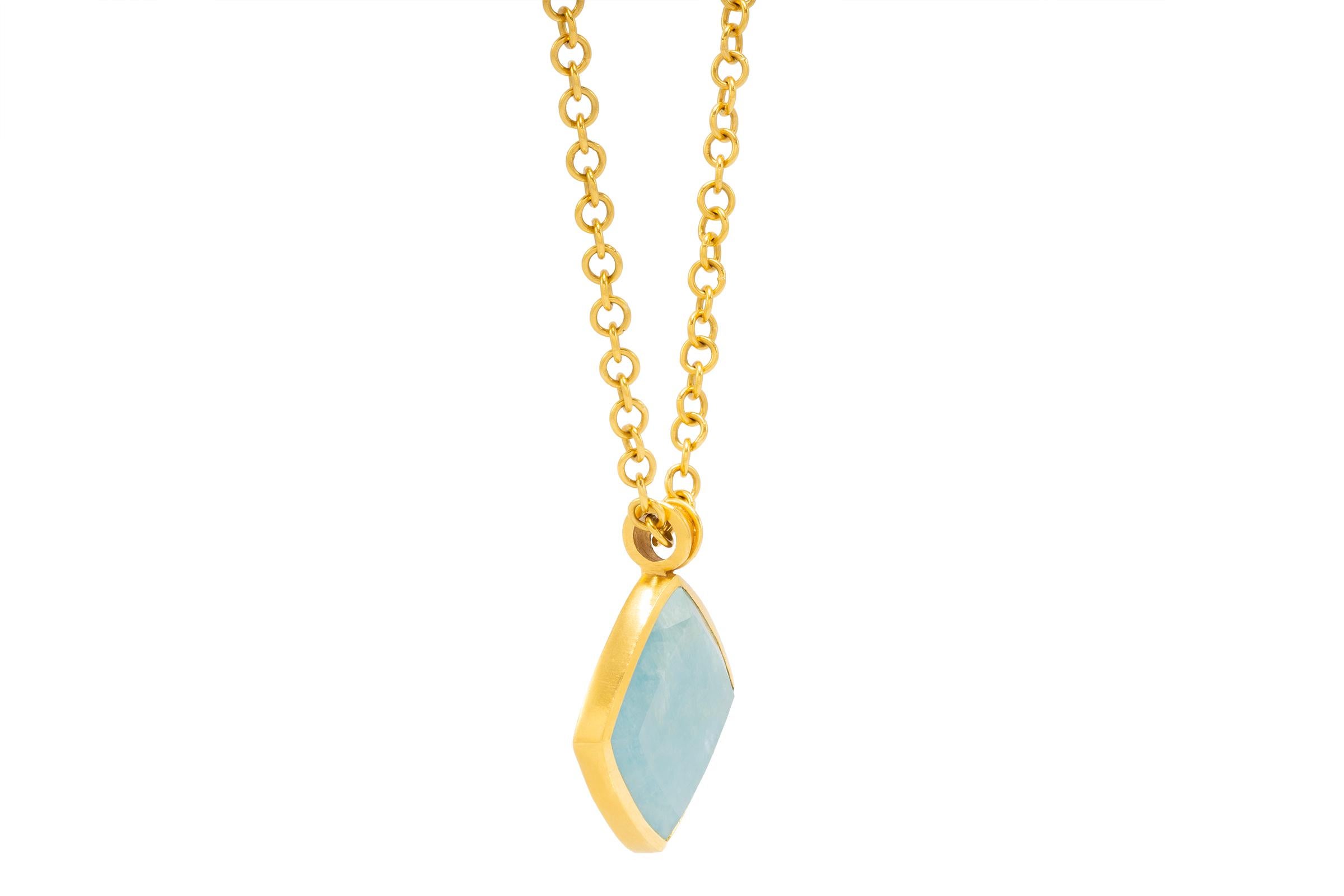 22k Gold Aqua Pendant Necklace, by Tagili In New Condition For Sale In New York, NY