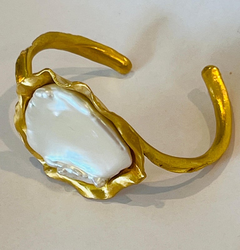 22k Gold Baroque Coin Pearl Cuff, by Tagili In New Condition For Sale In New York, NY