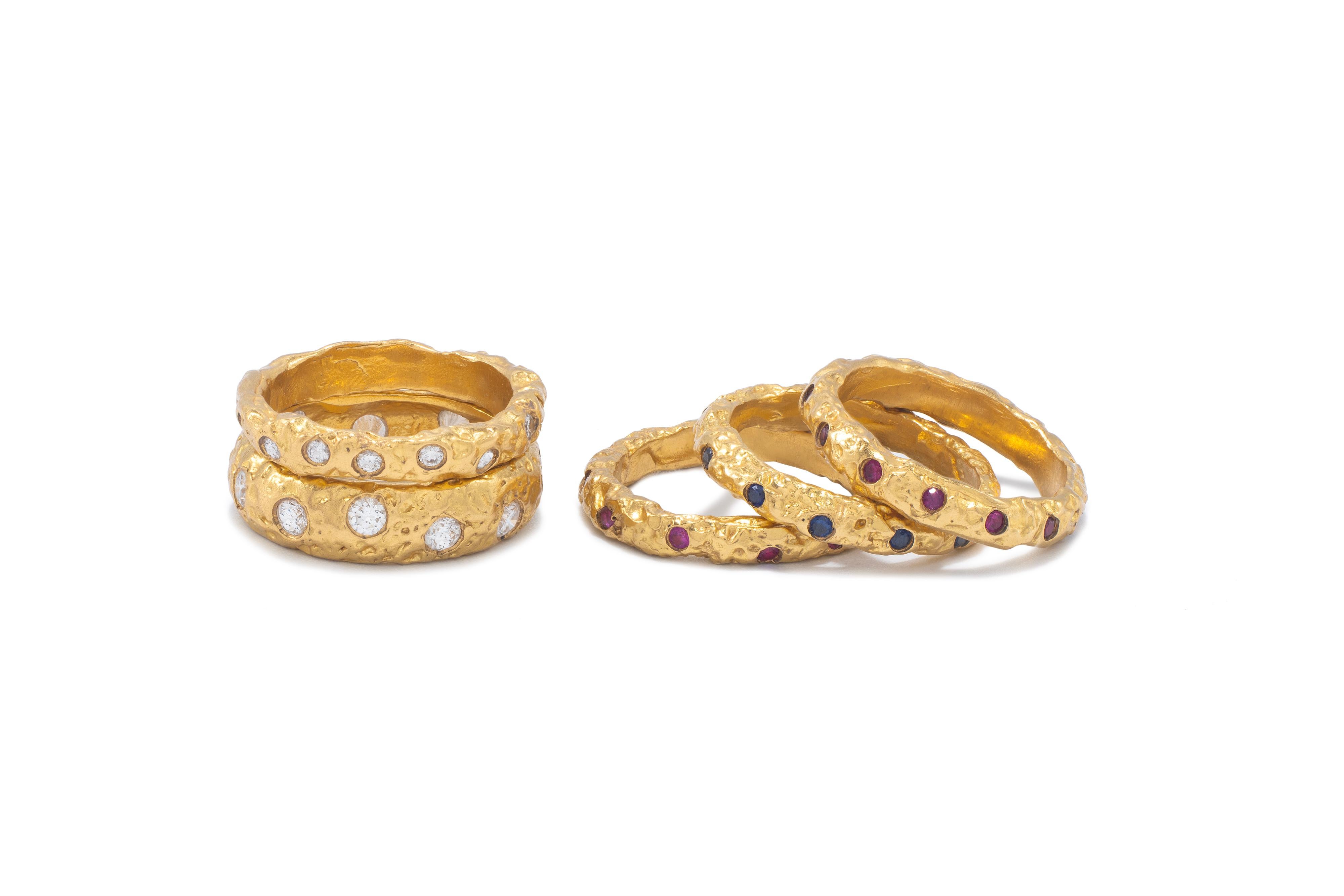 22k Gold Chunky Foil Stacking Rings with Pink Sapphires, by Tagili In New Condition For Sale In New York, NY
