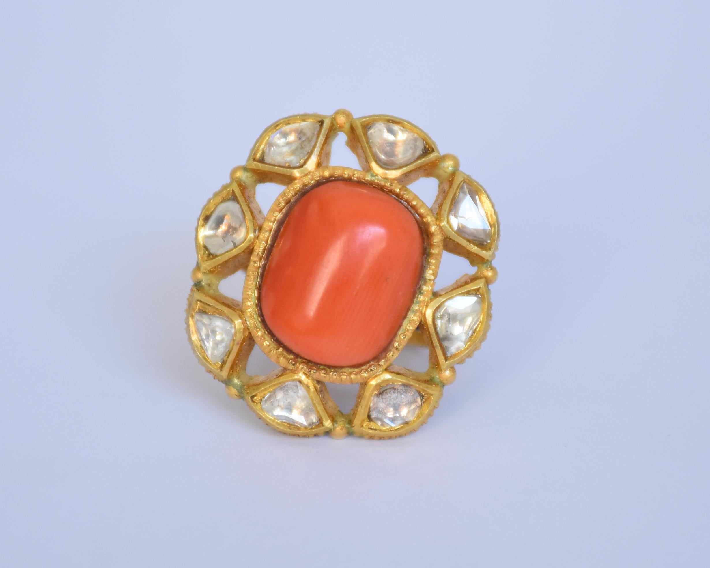 Bague en or 22 carats, diamants polki et émail de corail naturel Pour femmes en vente