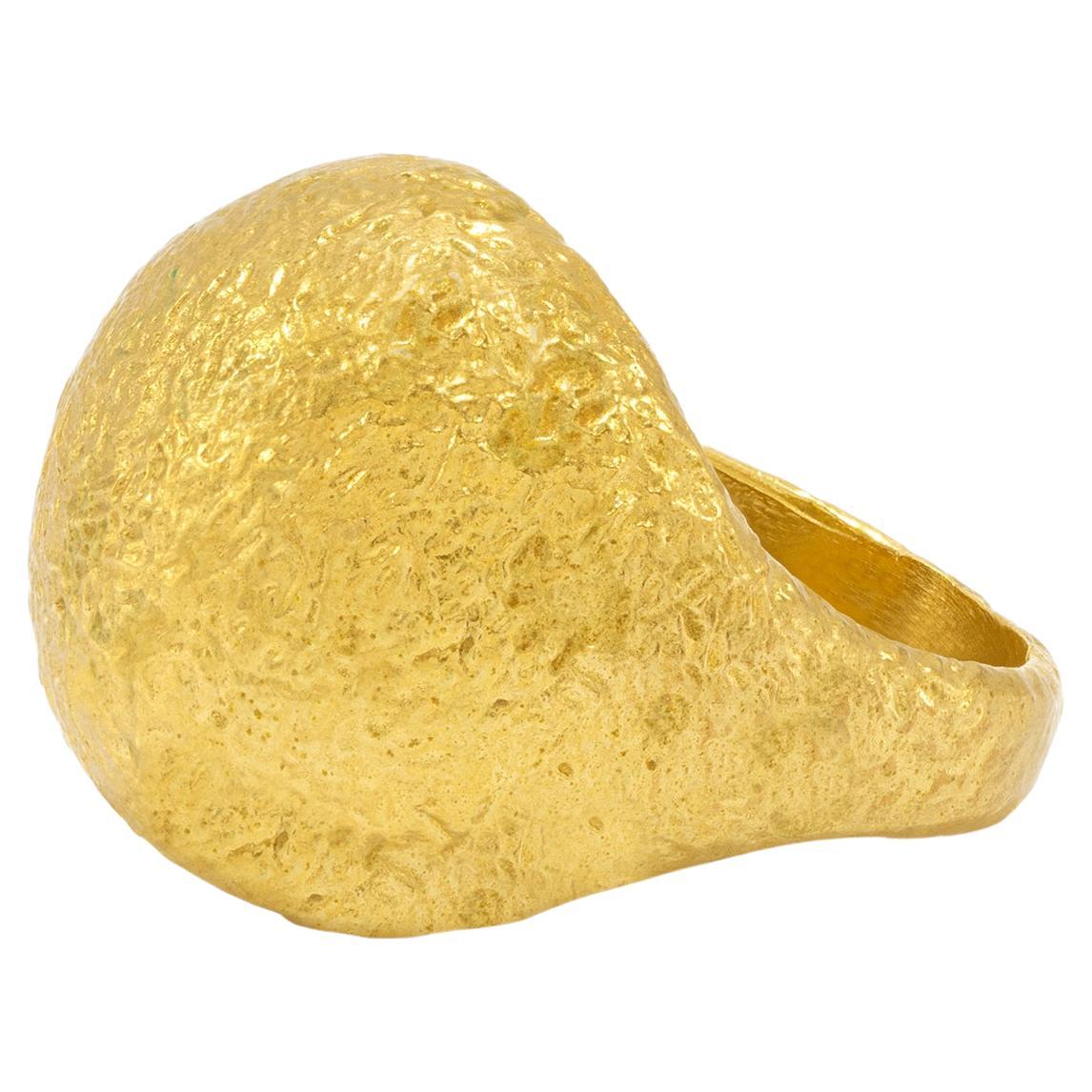 22k Gold Dome Ring, von Tagili im Angebot