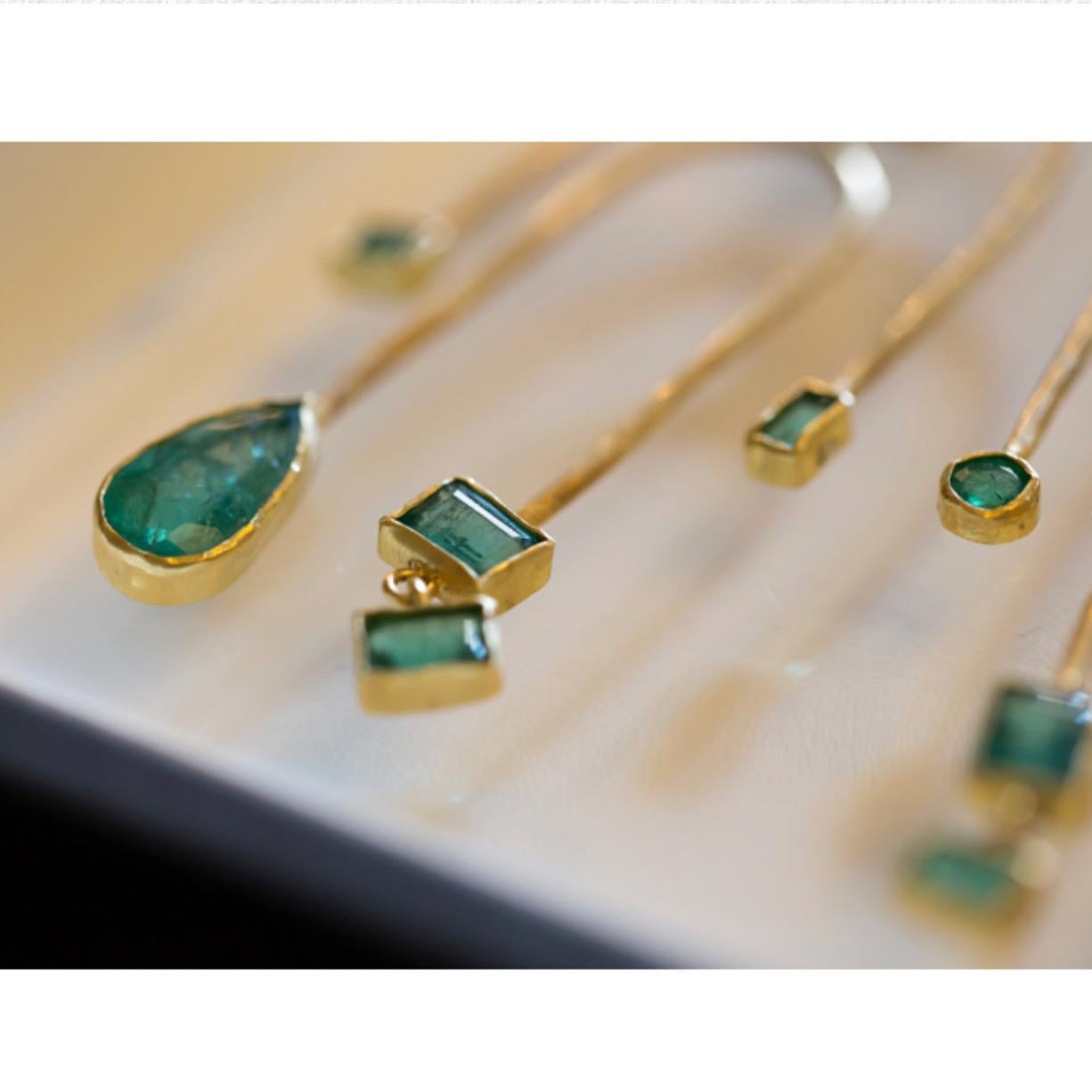 Modernist Margery Hirschey 22k Gold Double Arch Ethically Sourced Zambian Emerald Earrings For Sale