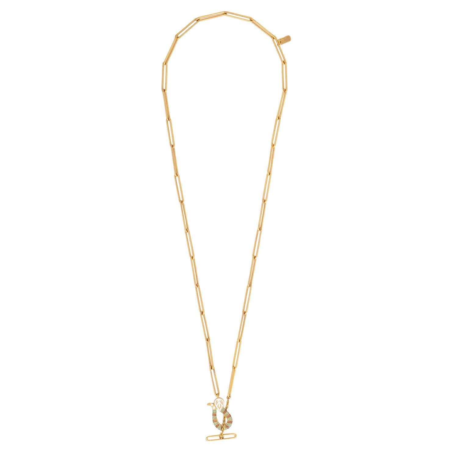 Wir präsentieren unsere exquisite 22 Karat Gold Serpentine Link Chain Necklace - ein zeitloses Meisterwerk, das die Kunstfertigkeit der indischen Meenakari-Technik verkörpert und jetzt für die moderne Frau neu interpretiert wurde. Diese Halskette