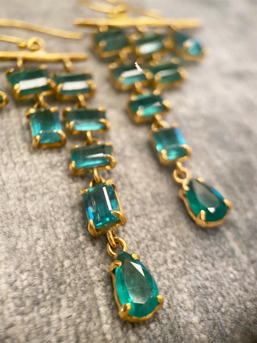 Artist Margery Hirschey 22k Gold Ethically Sourced Gemfields Emerald Cascade Earrings For Sale