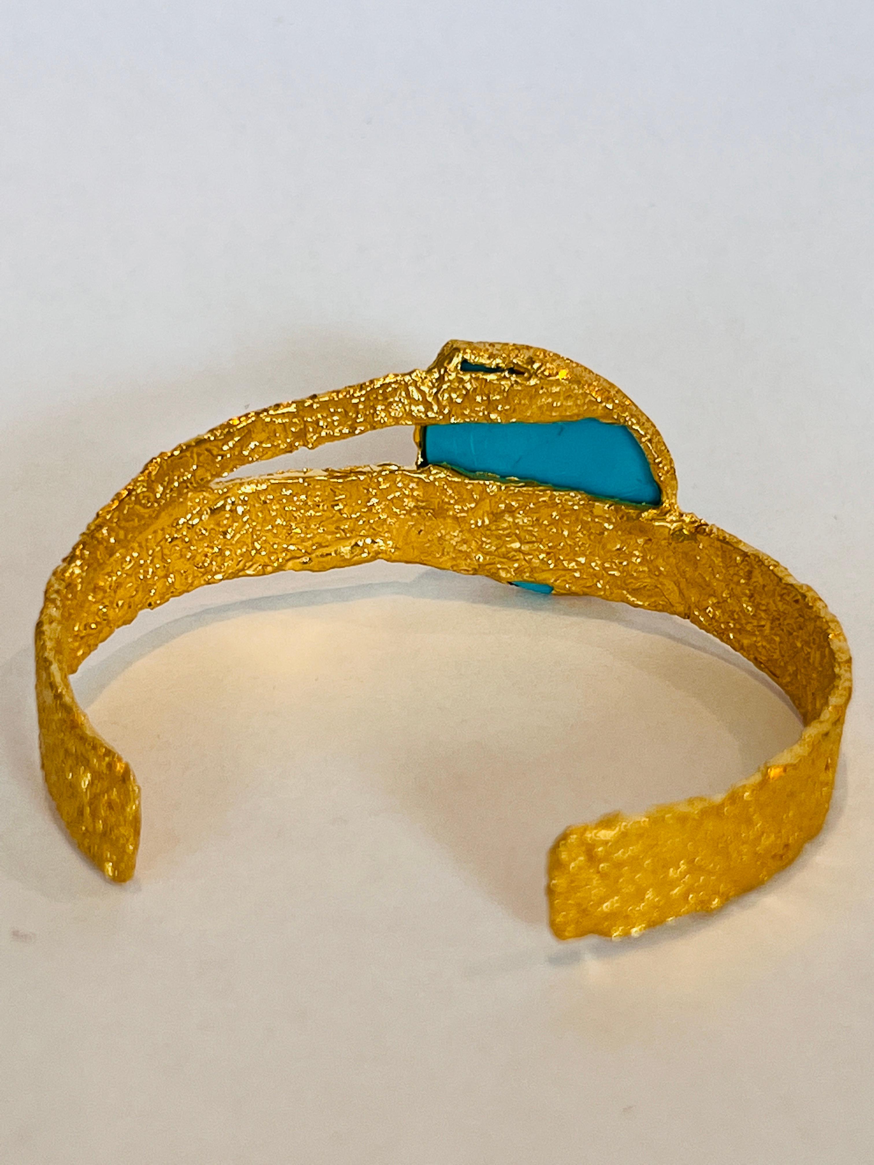 22k Gold Handmade Cuff with Turquoise, by Tagili In New Condition For Sale In New York, NY