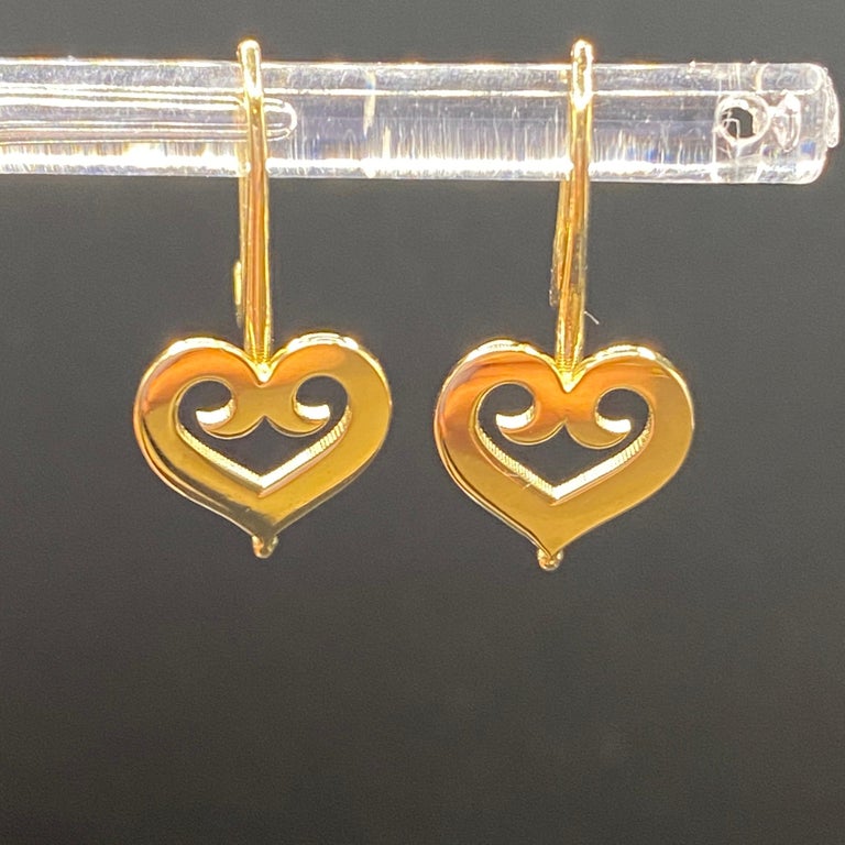 Classical Roman 18K Gold Heart Motif Earrings by Romae Jewelry - Inspired by Ancient Designs For Sale