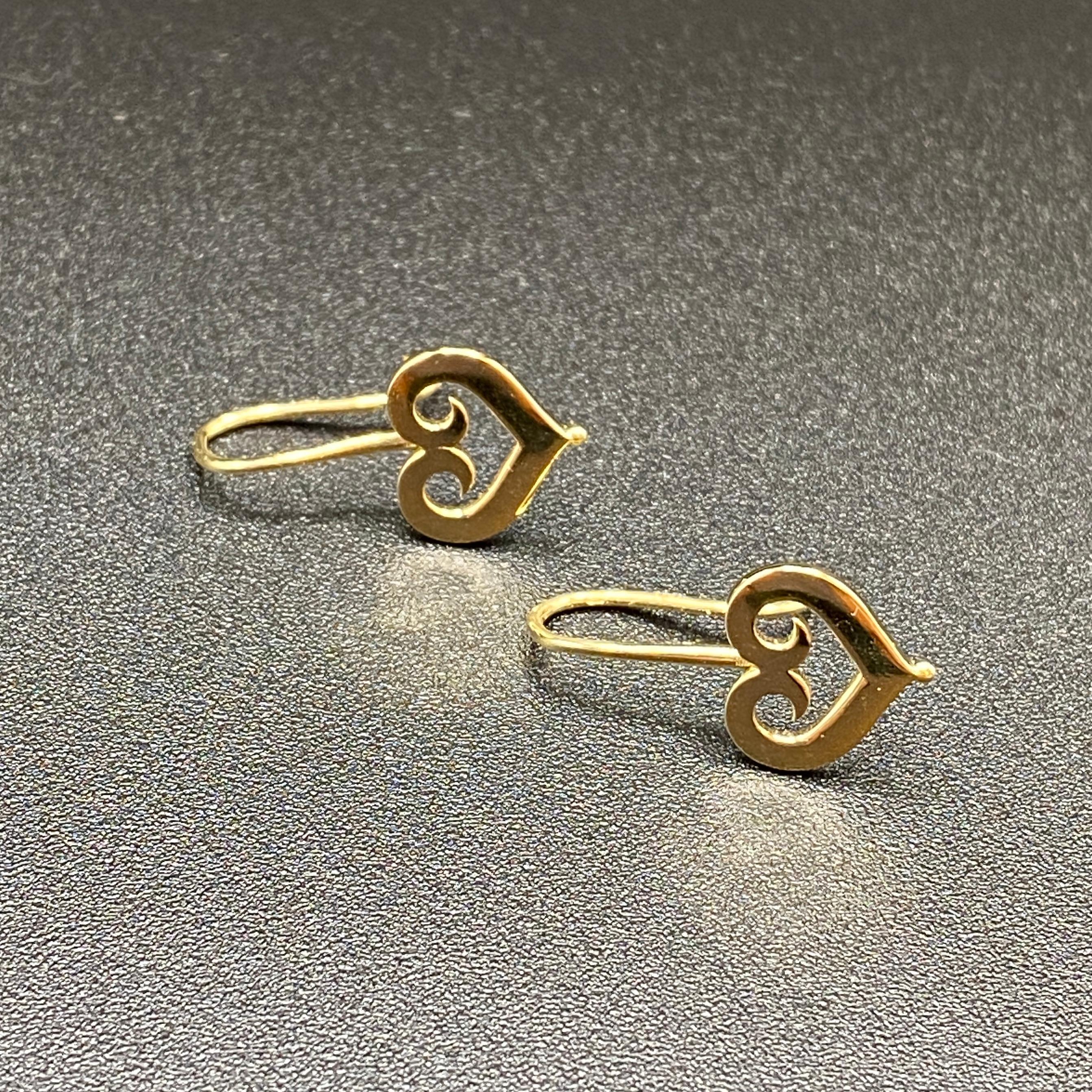 Classical Roman 18K Gold Heart Motif Earrings For Sale