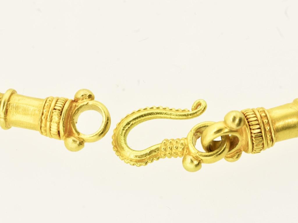 Oro 22K Pesante e sostanzioso lungo 21 pollici  Catena a maglie intrecciate Contemporary in vendita 1