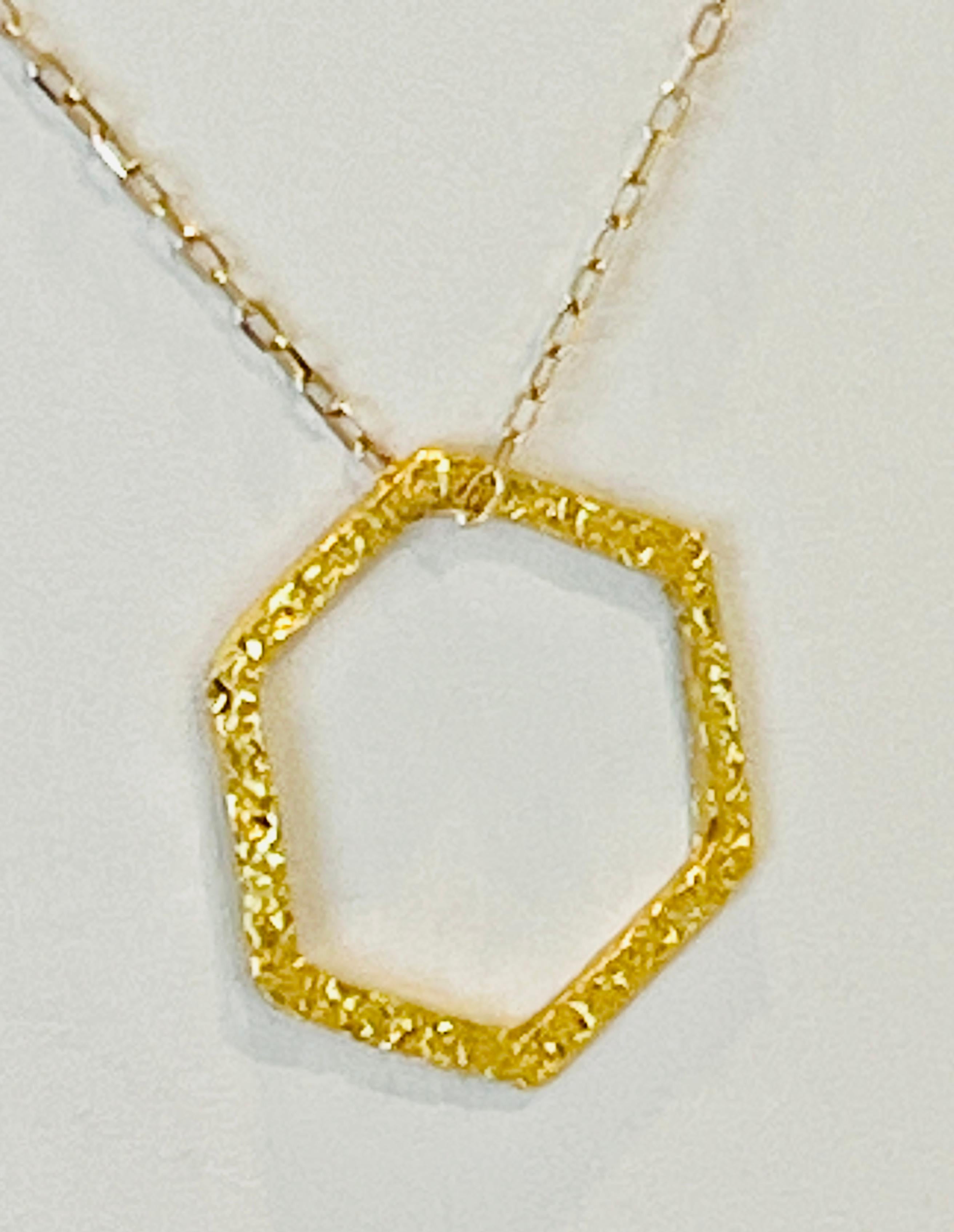 22k Gold Hexagon Necklace, by Tagili In New Condition For Sale In New York, NY