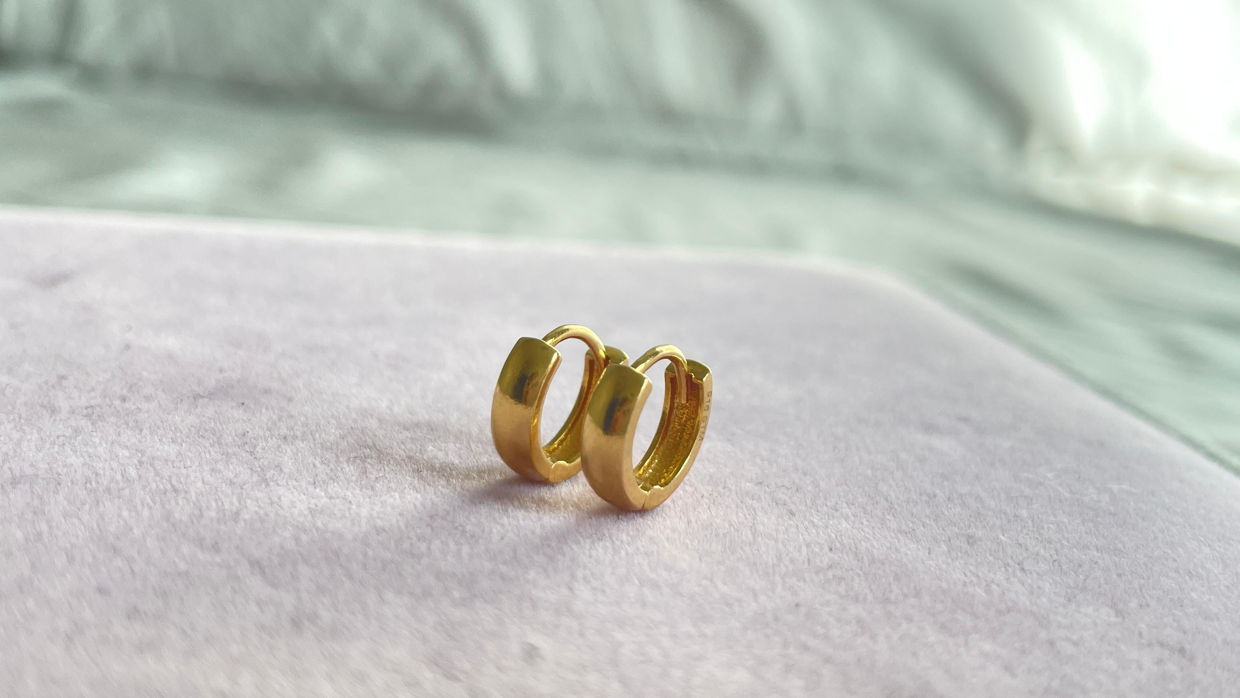 Orecchini a cerchio in oro 22k - Oro puro 916 (misura 8 mm) -2,56G In condizioni Nuovo in vendita a Singapore, SG