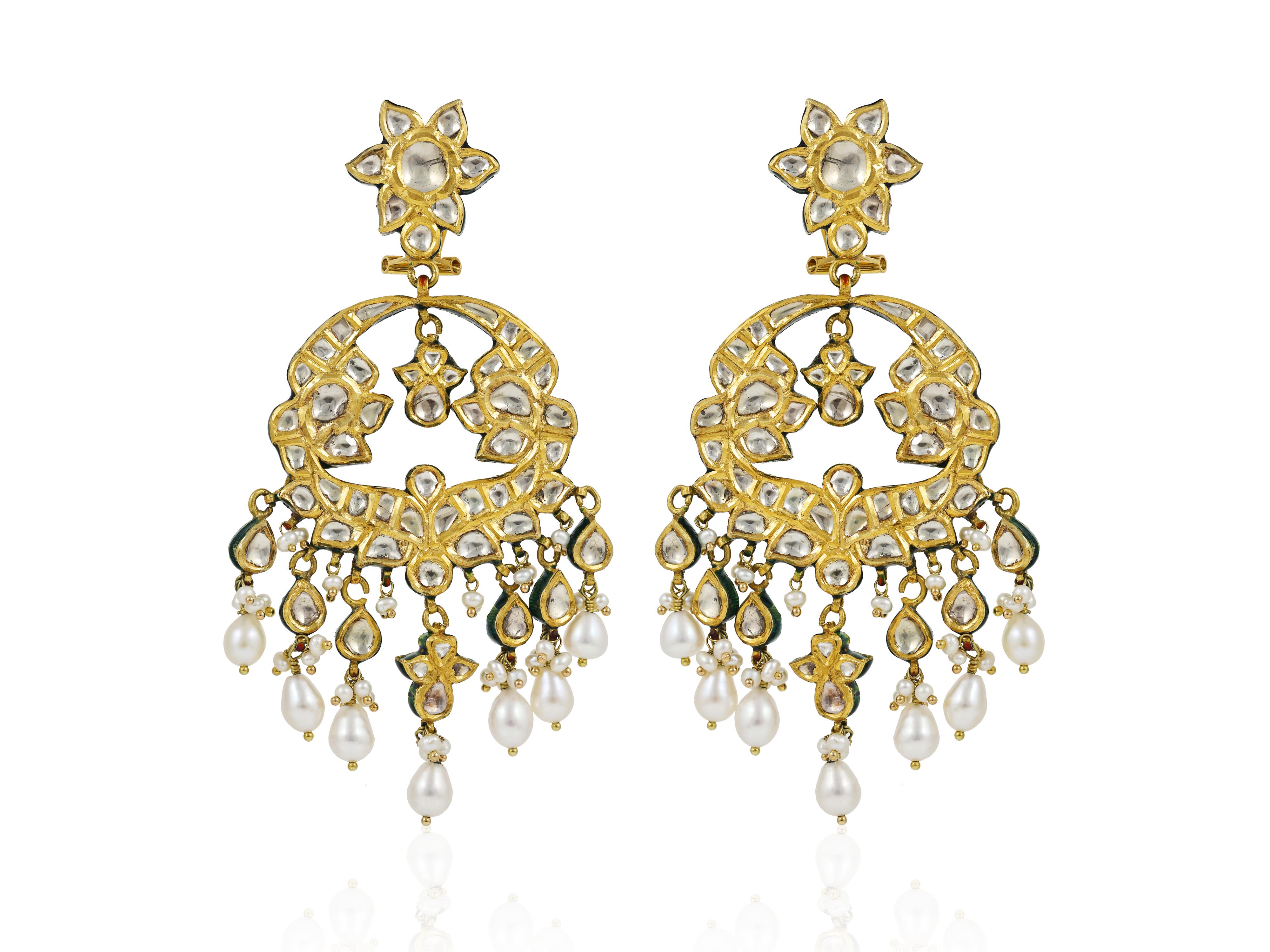 Donna Orecchini Chandbali in oro 22K ispirati all'India con Meena, Polki di diamanti e perle in vendita