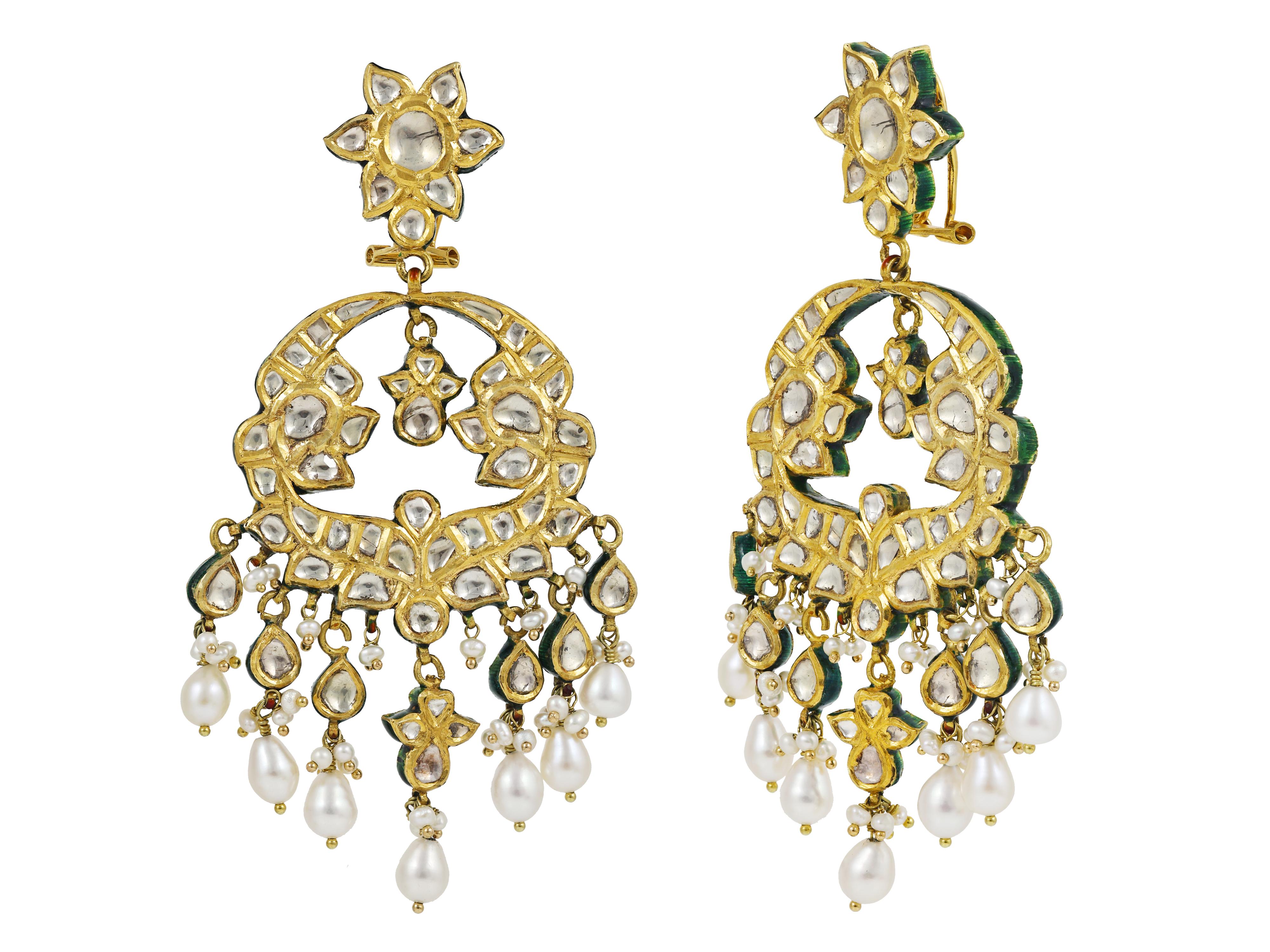 Orecchini Chandbali in oro 22K ispirati all'India con Meena, Polki di diamanti e perle in vendita 2