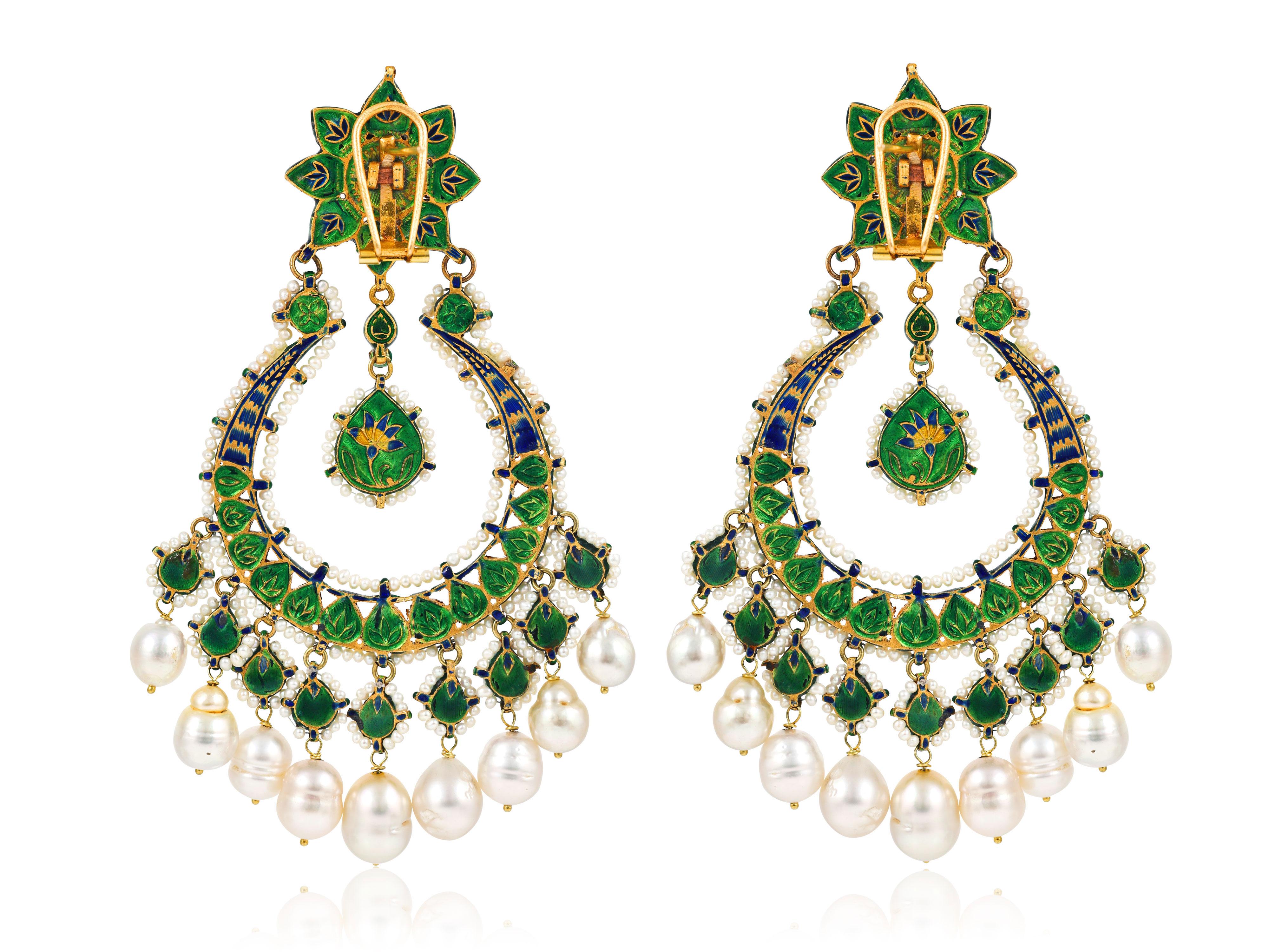 22K gold Indian Mughal Chandbali in Kundan Meena Diamond Polki and pearls In New Condition For Sale In Bangkok,, TH