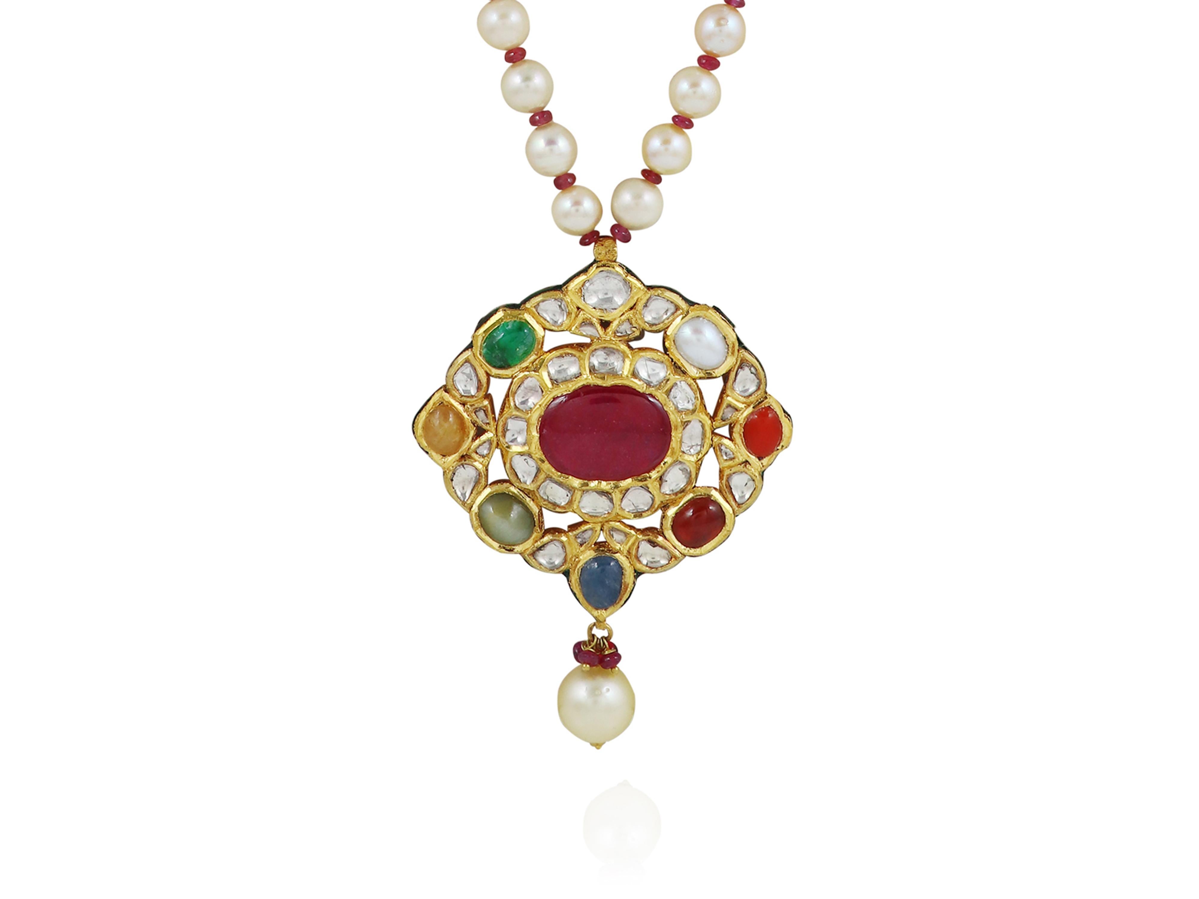 Pendentif en or 22K Indian navratna kundan Meena polki  Pendentif Jadau moghol Excellent état - En vente à Bangkok,, TH