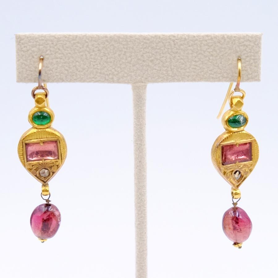 22K Gold Indian Tourmaline Emeralds Diamonds Earrings 1970s In Good Condition In Austin, TX