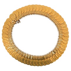 22K Gold Indian Victorian-Style Prize Medal Gold Coin Collar 16-Inch Necklace