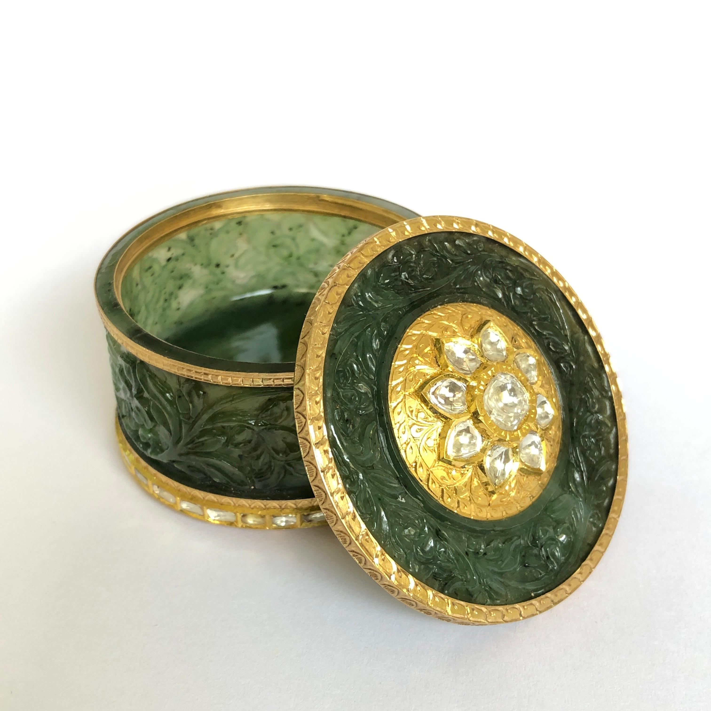 22K Gold Jade mughal carving box studded with diamonds 2