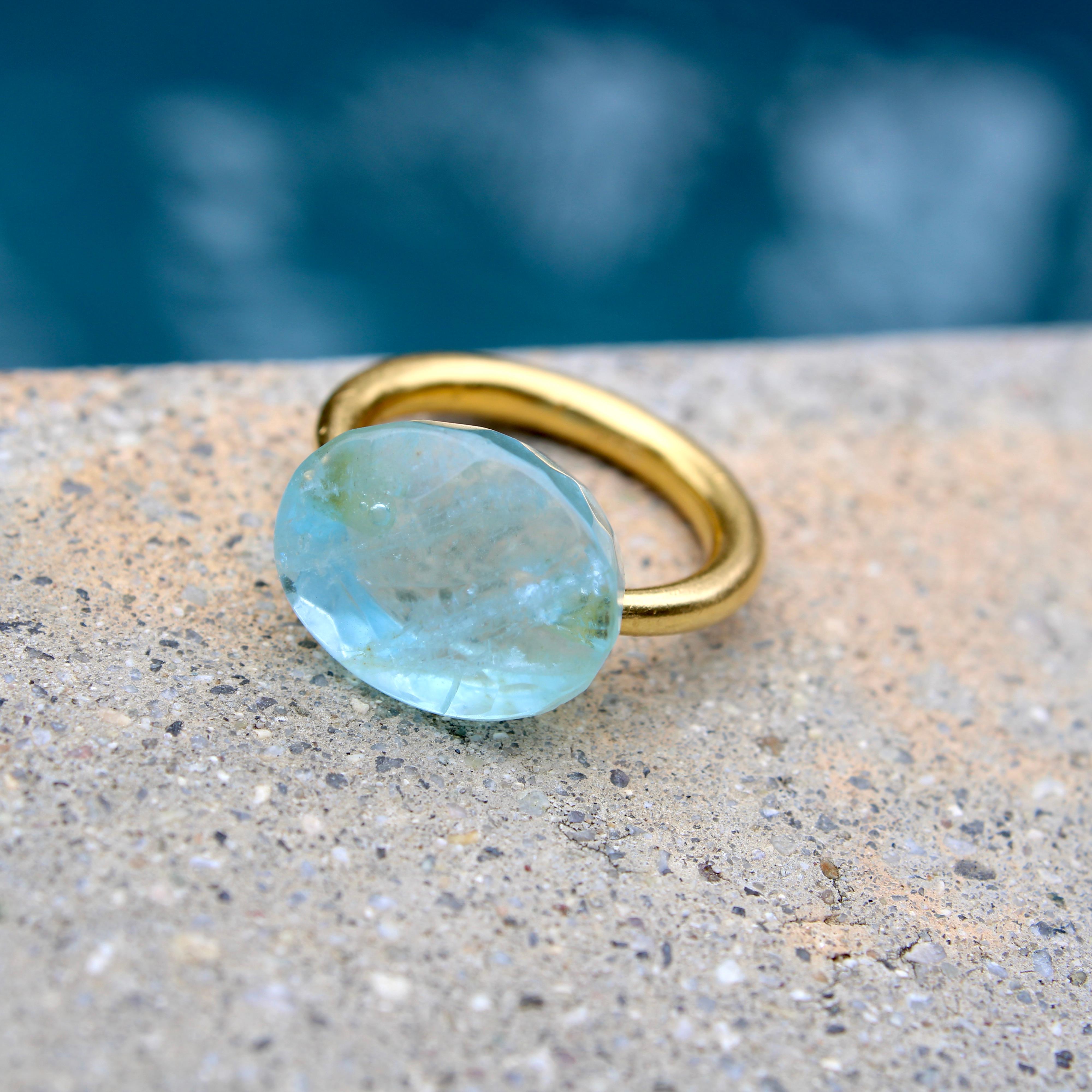 22K Gold Marie-Hélène de Taillac Milky Aquamarine Cabochon Ring For Sale 8